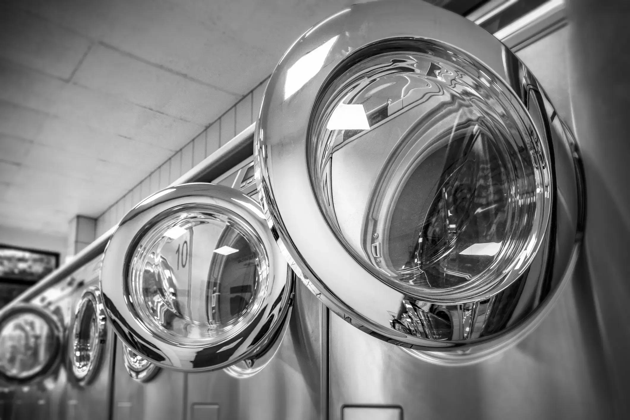 LaundrOclean Laundromat thumbnail 12
