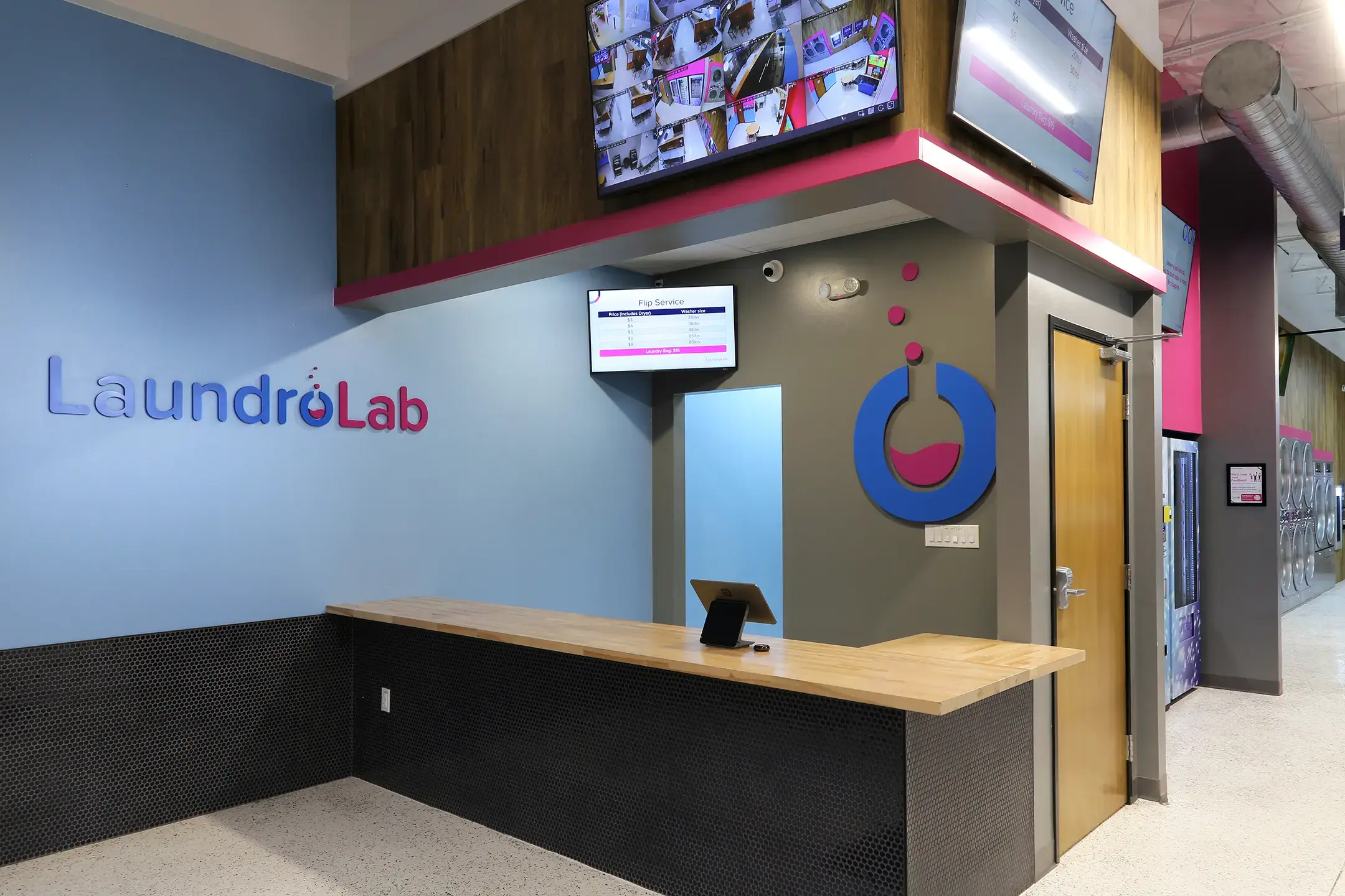 LaundroLab Laundromat - Image 16