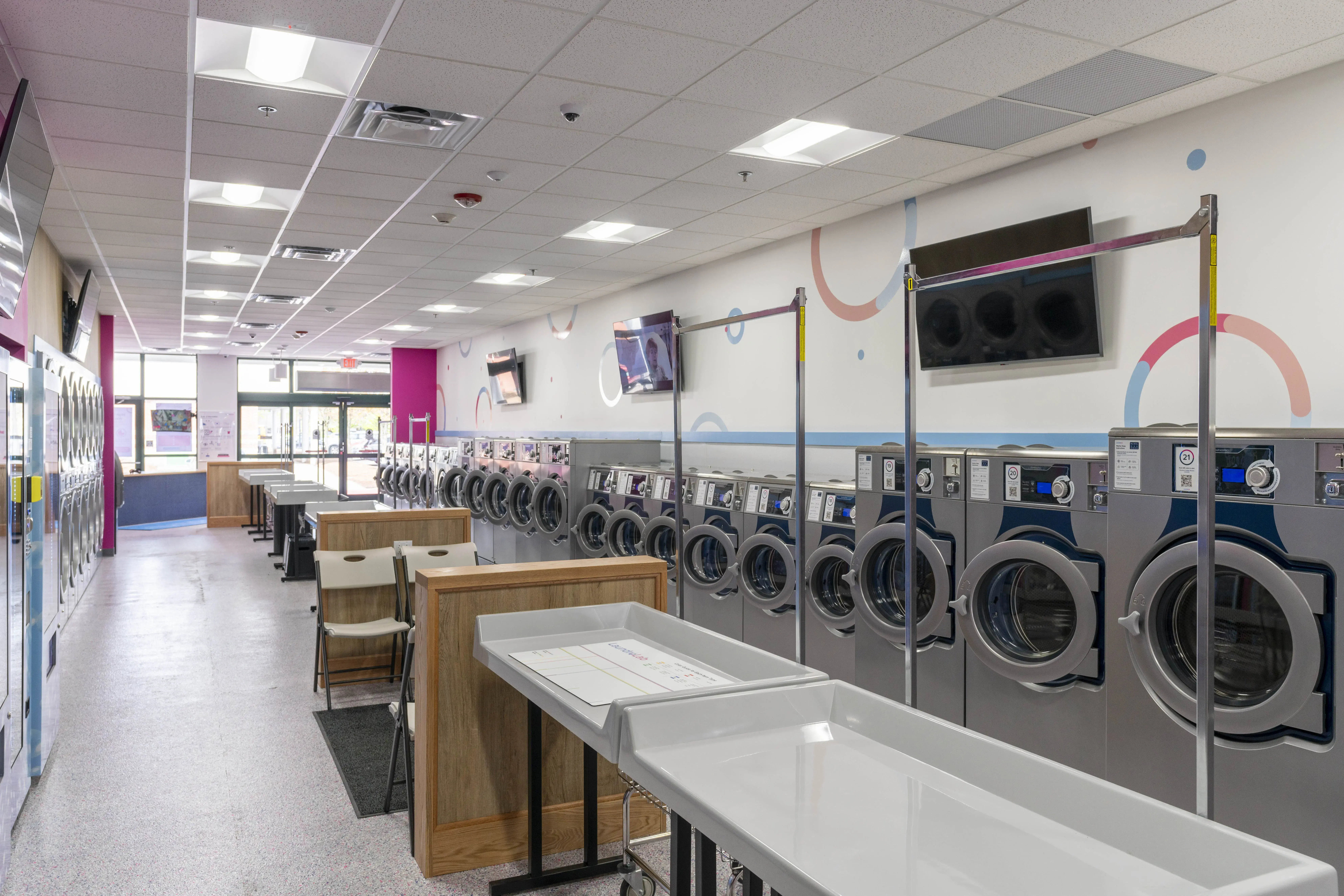LaundroLab Laundromat thumbnail 10