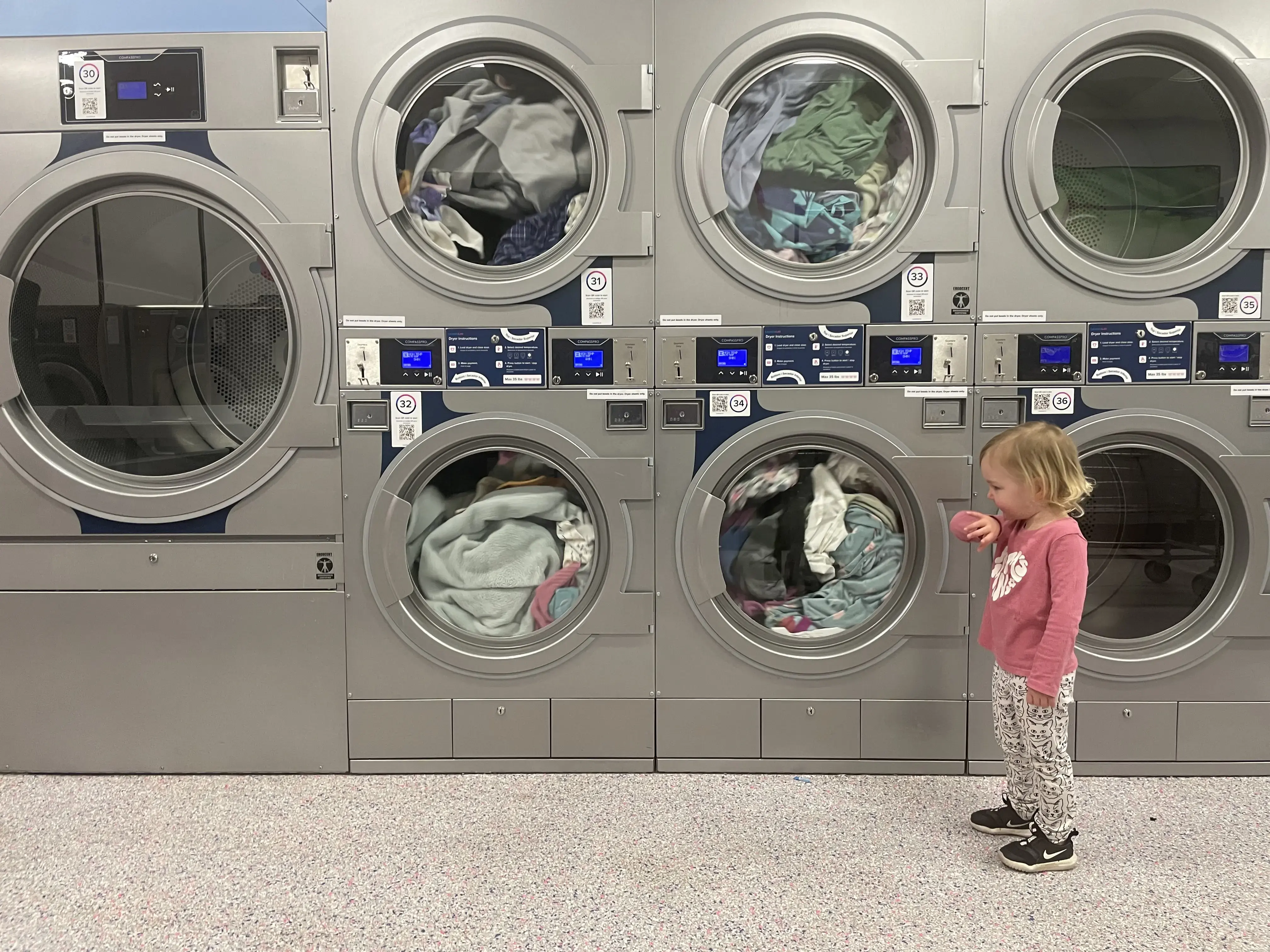 LaundroLab Laundromat - Image 5