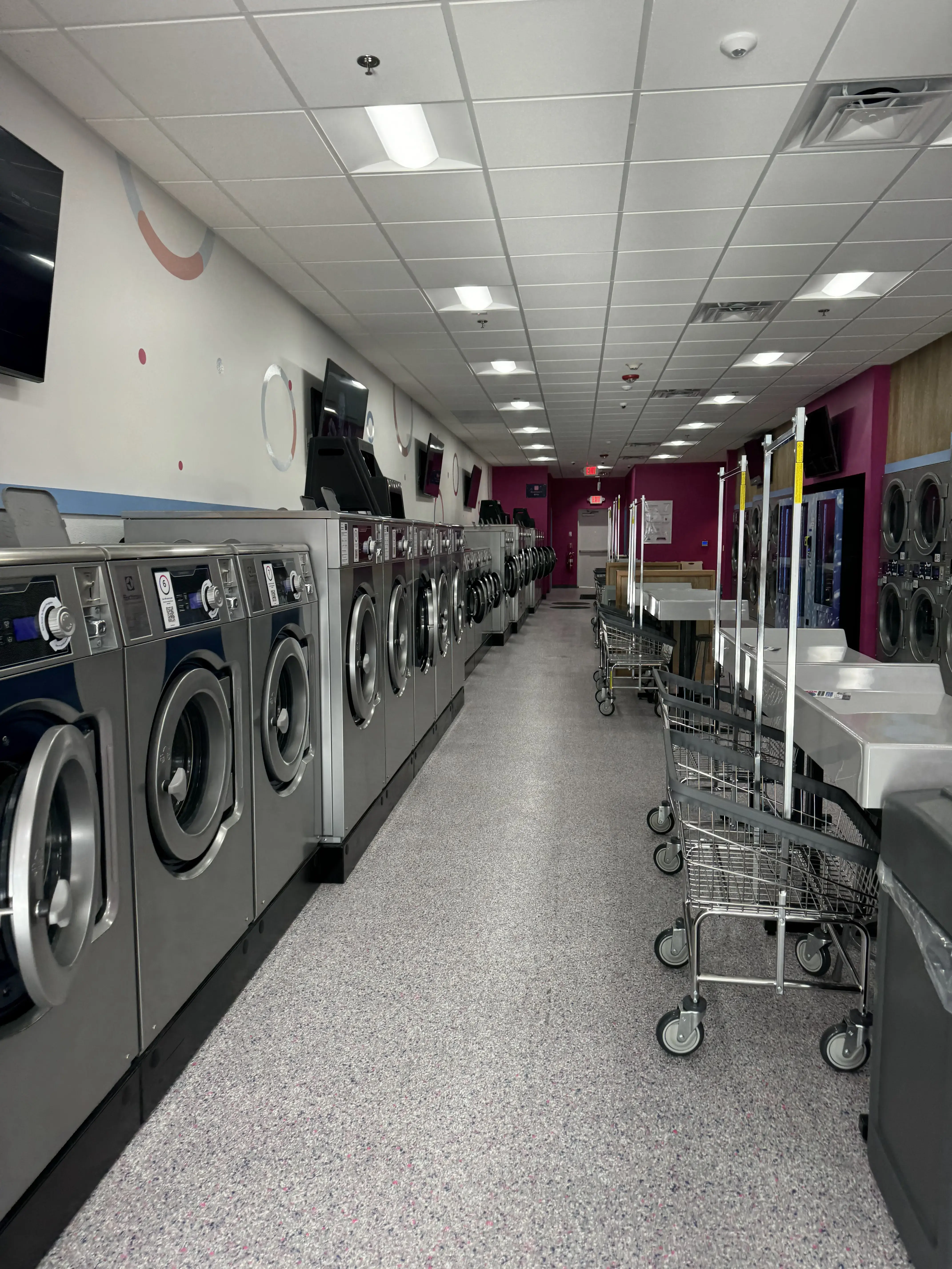 LaundroLab Laundromat thumbnail 18