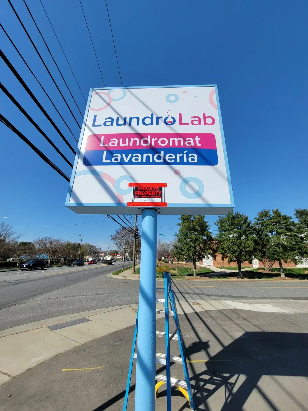 LaundroLab Laundromat thumbnail 5