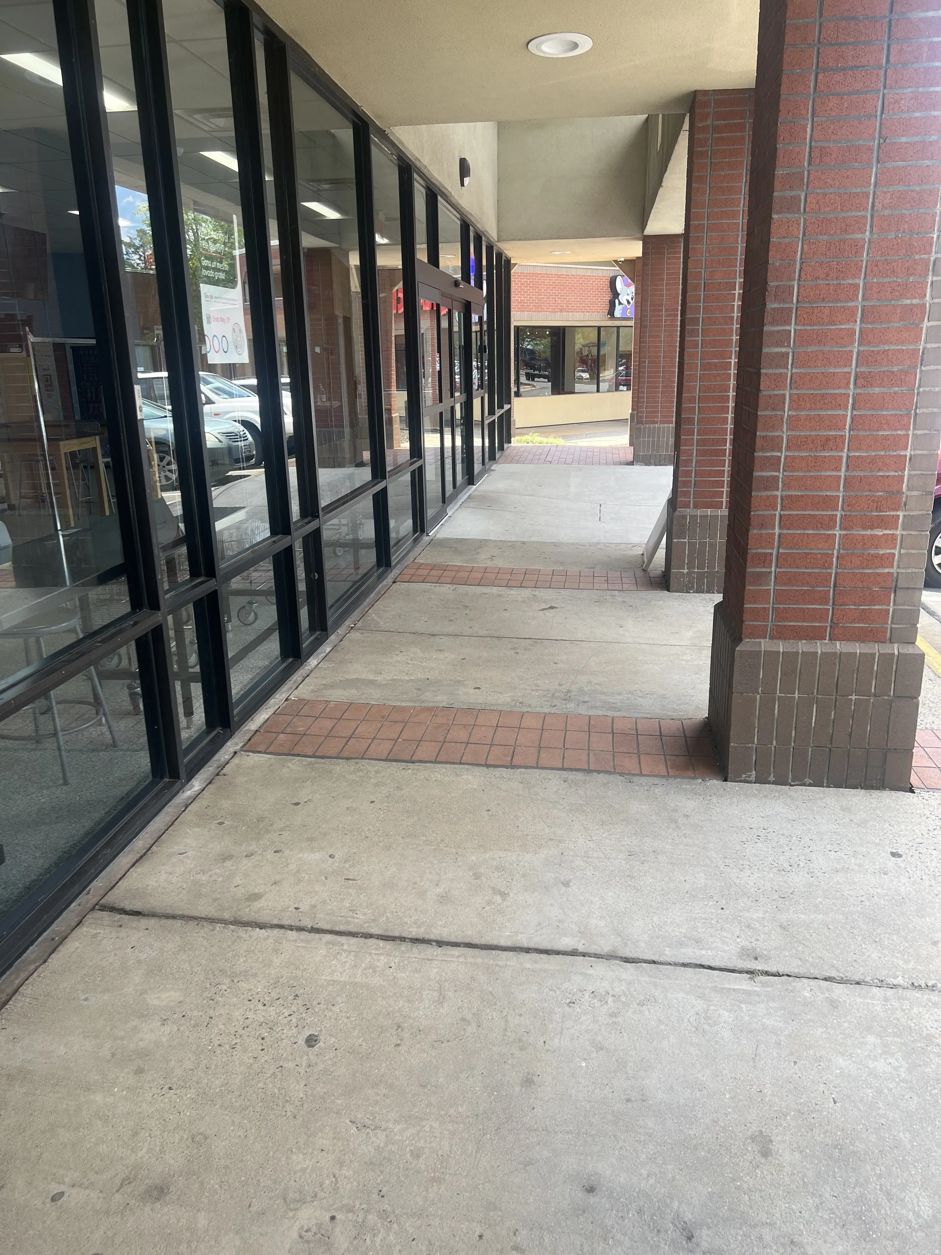 LaundroLab Laundromat - Image 20