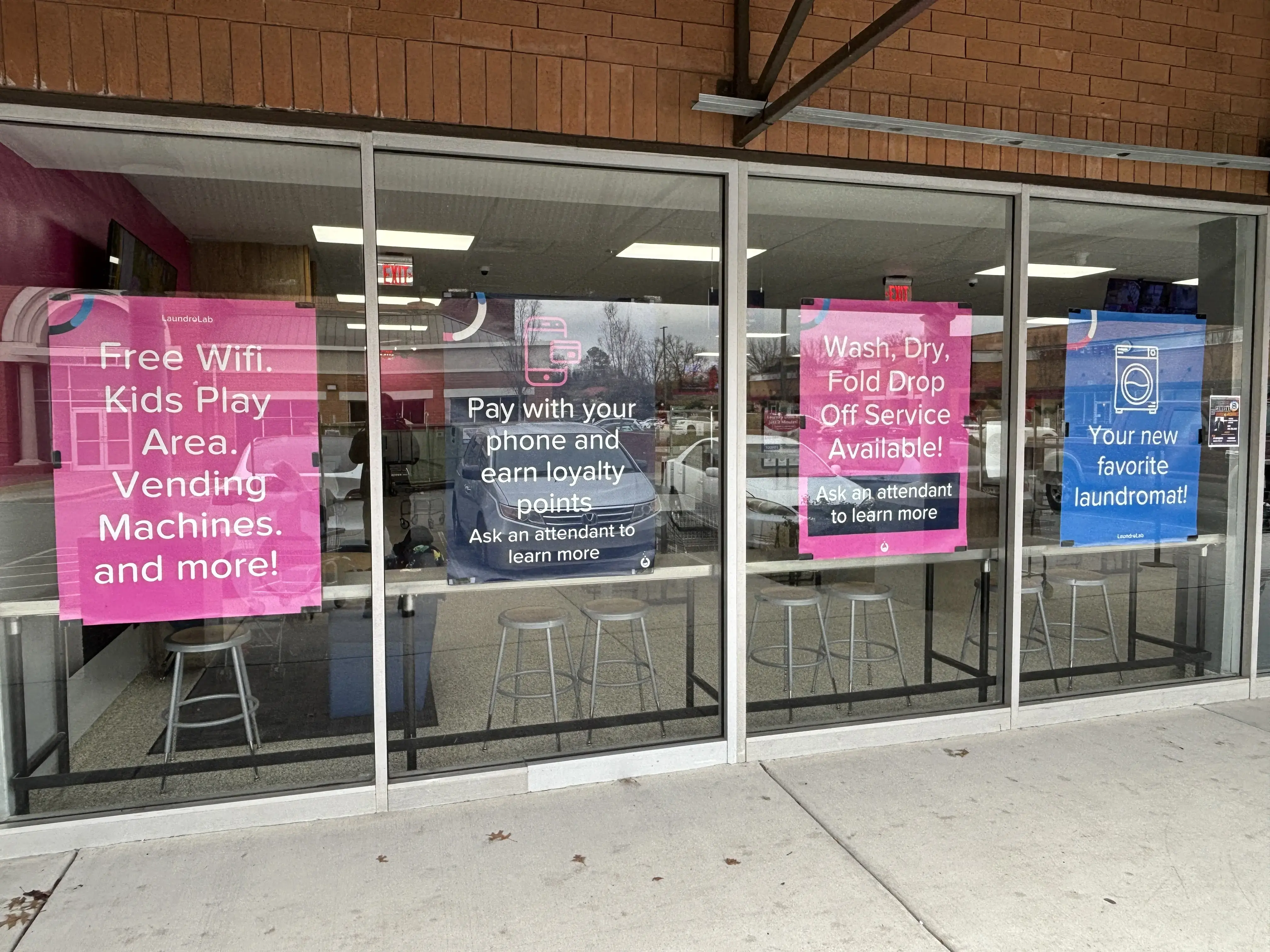 LaundroLab Laundromat thumbnail 7