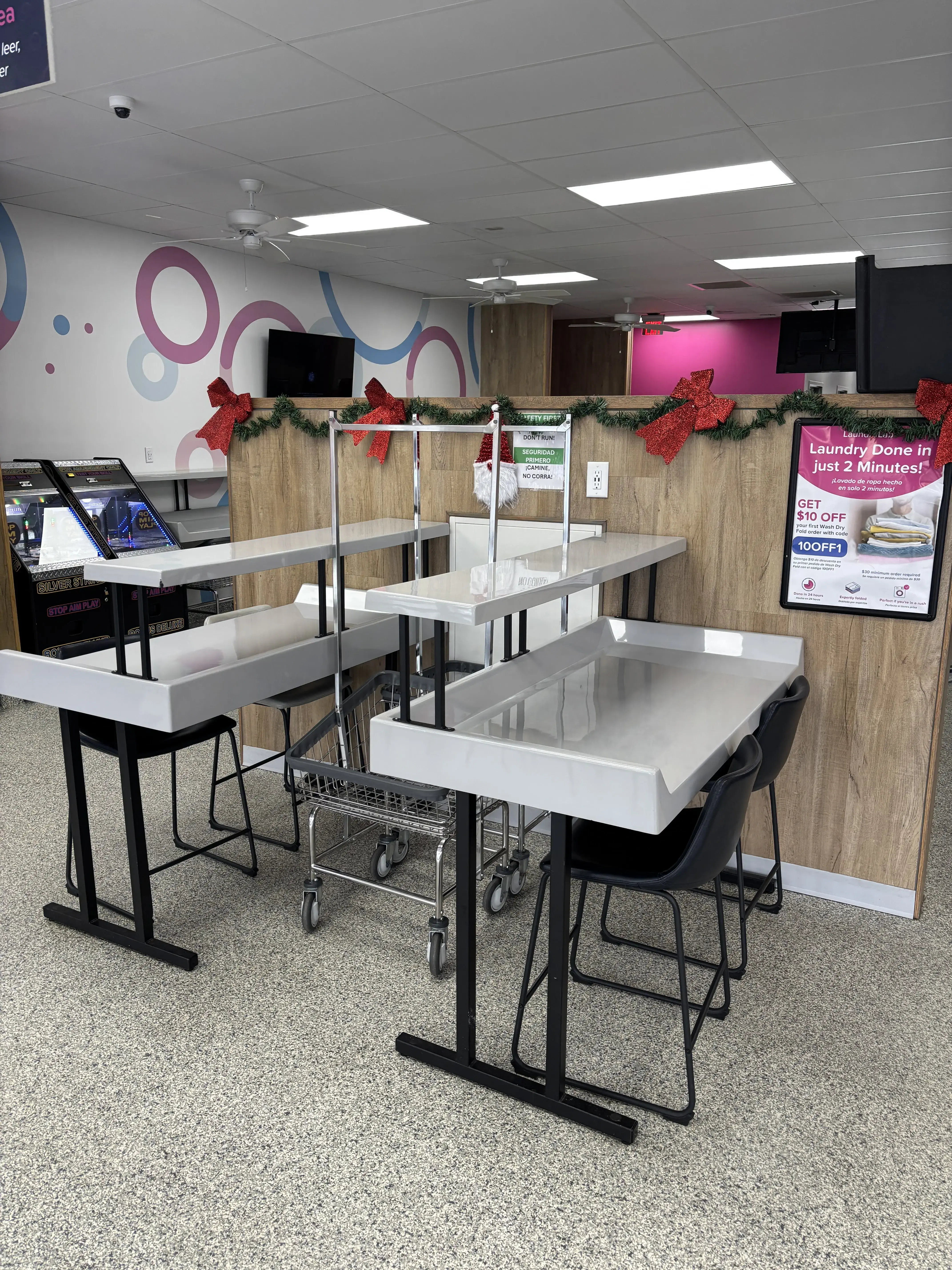 LaundroLab Laundromat thumbnail 5