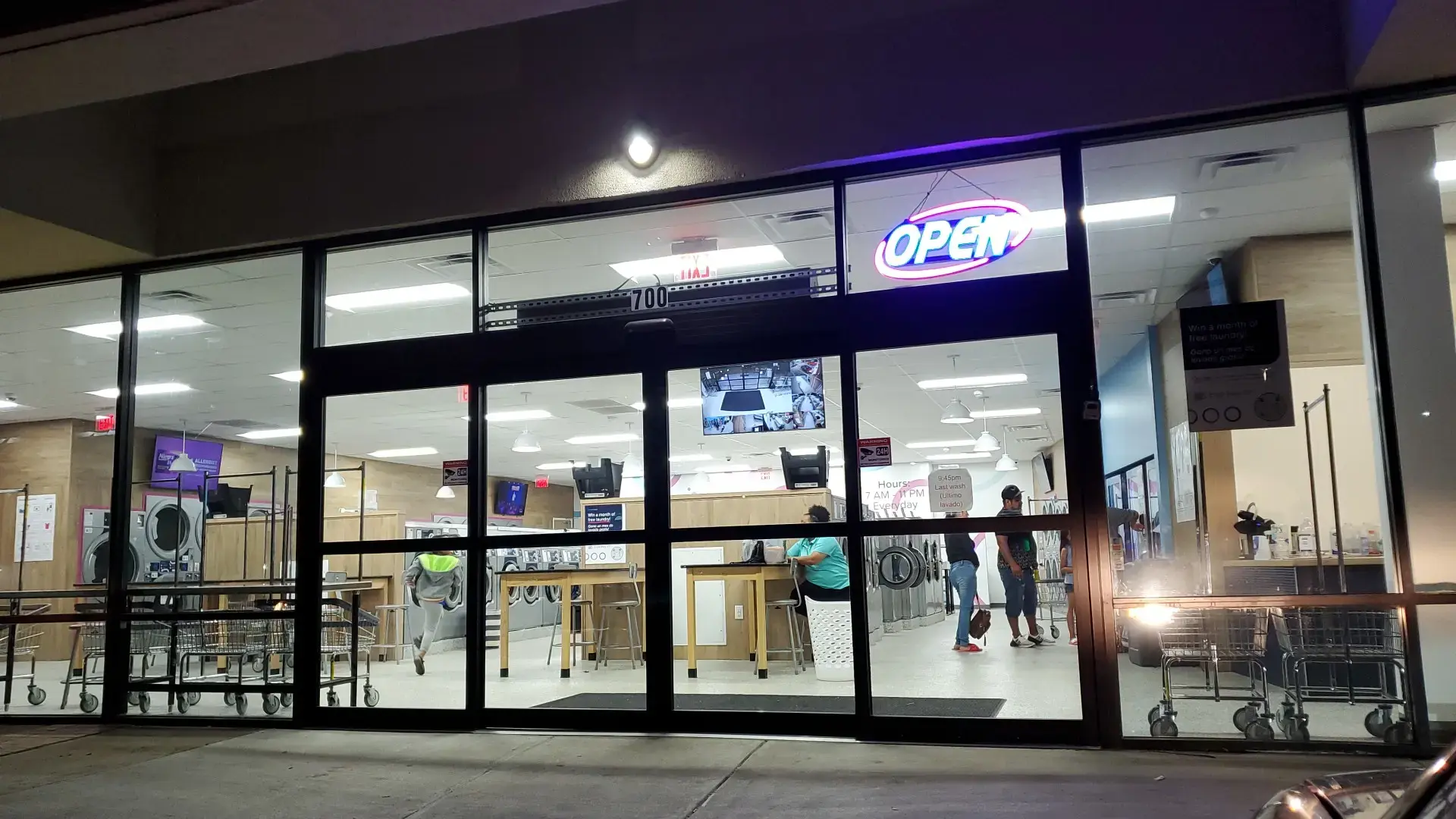 LaundroLab Laundromat - Image 19