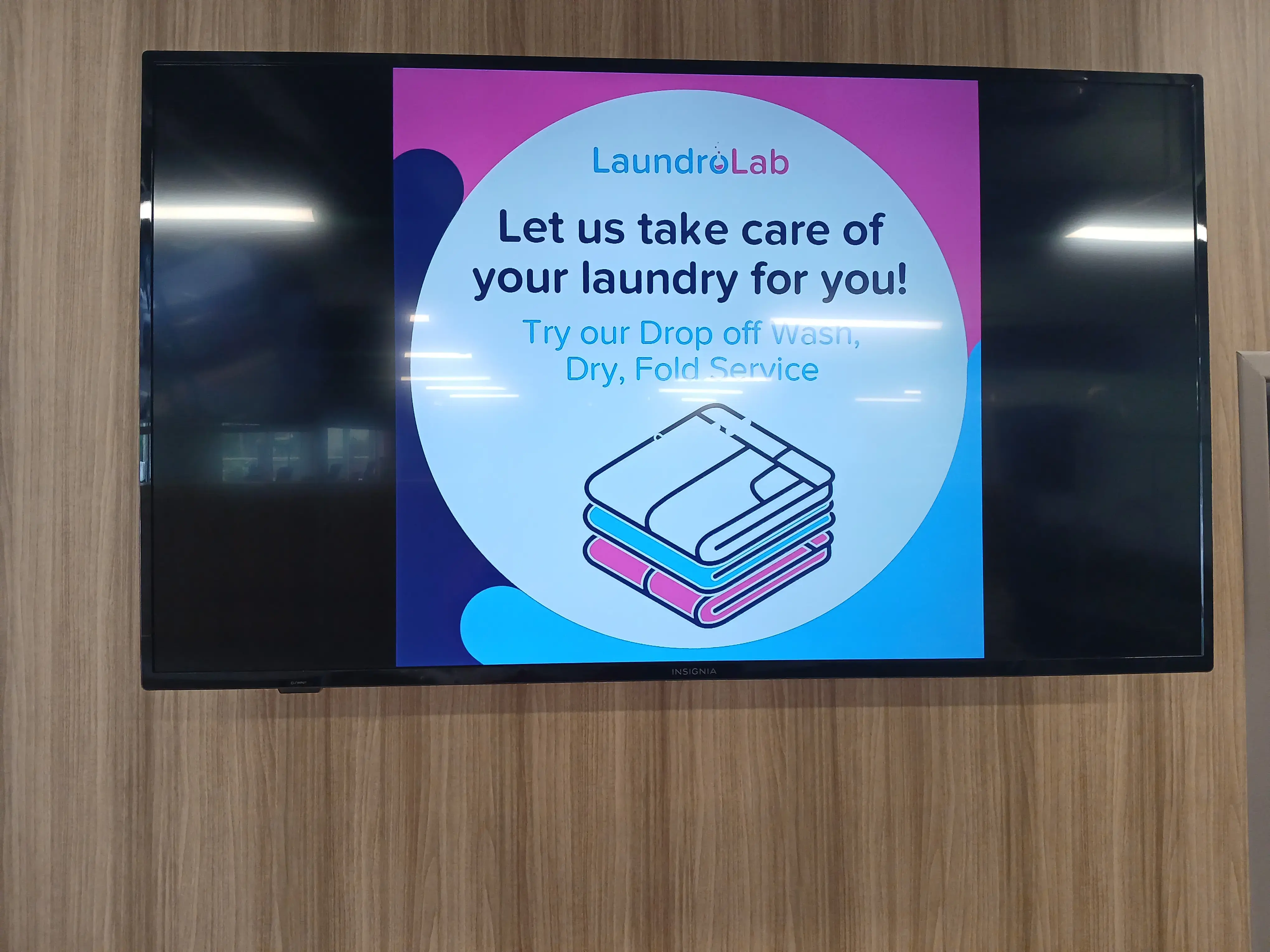 LaundroLab Laundromat thumbnail 20