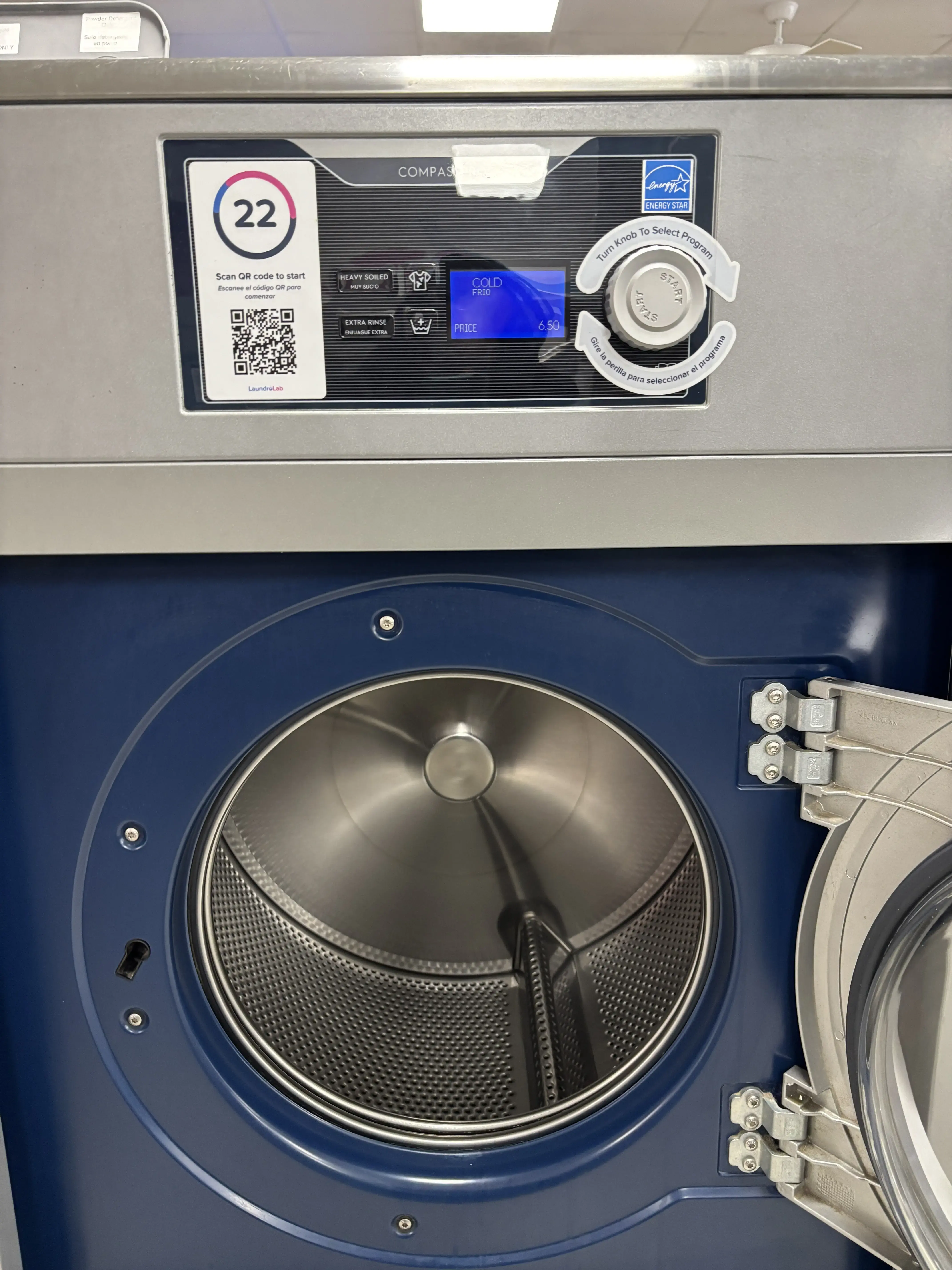 LaundroLab Laundromat - Image 8