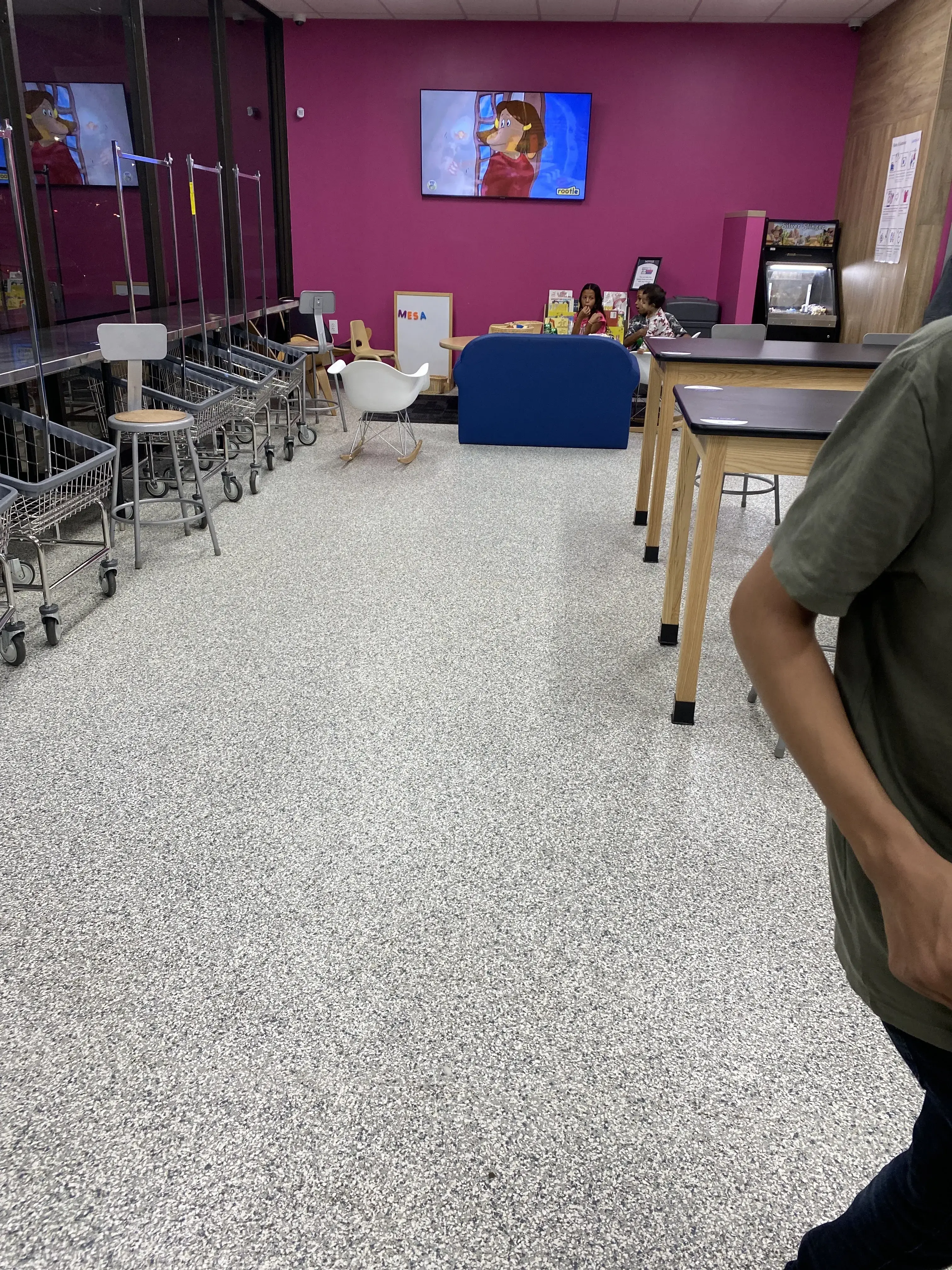 LaundroLab Laundromat thumbnail 18