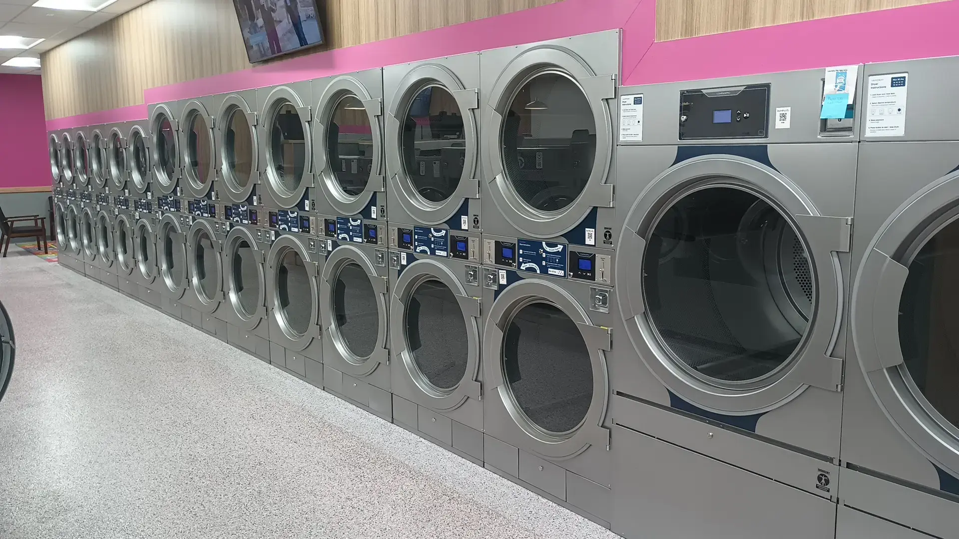 LaundroLab Laundromat thumbnail 3