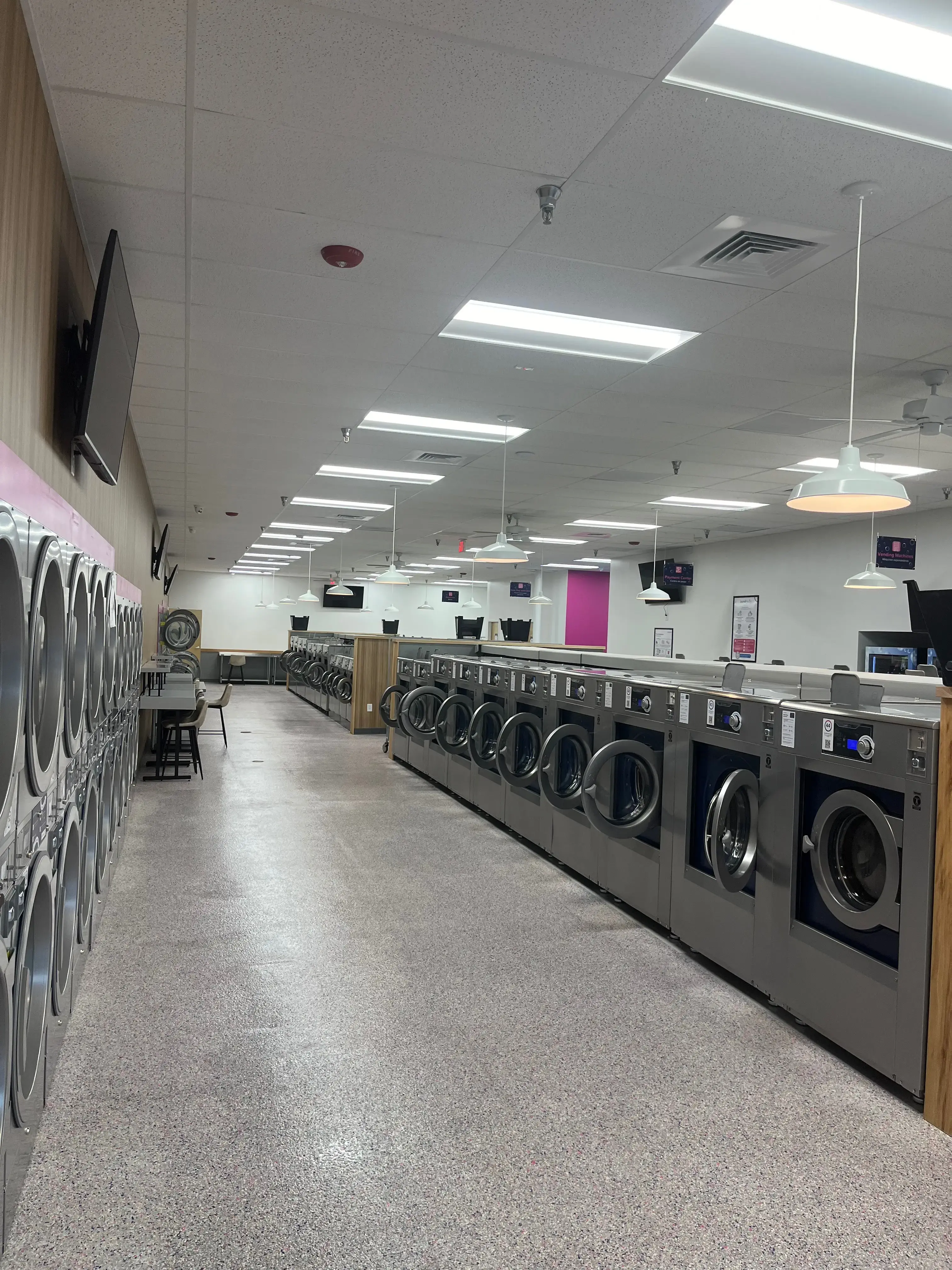 LaundroLab Laundromat thumbnail 20