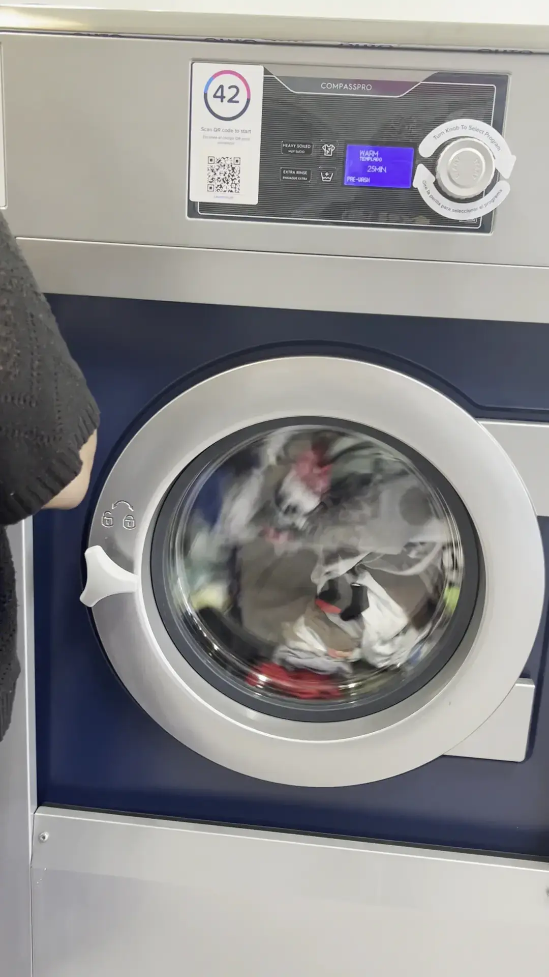 LaundroLab Laundromat thumbnail 10