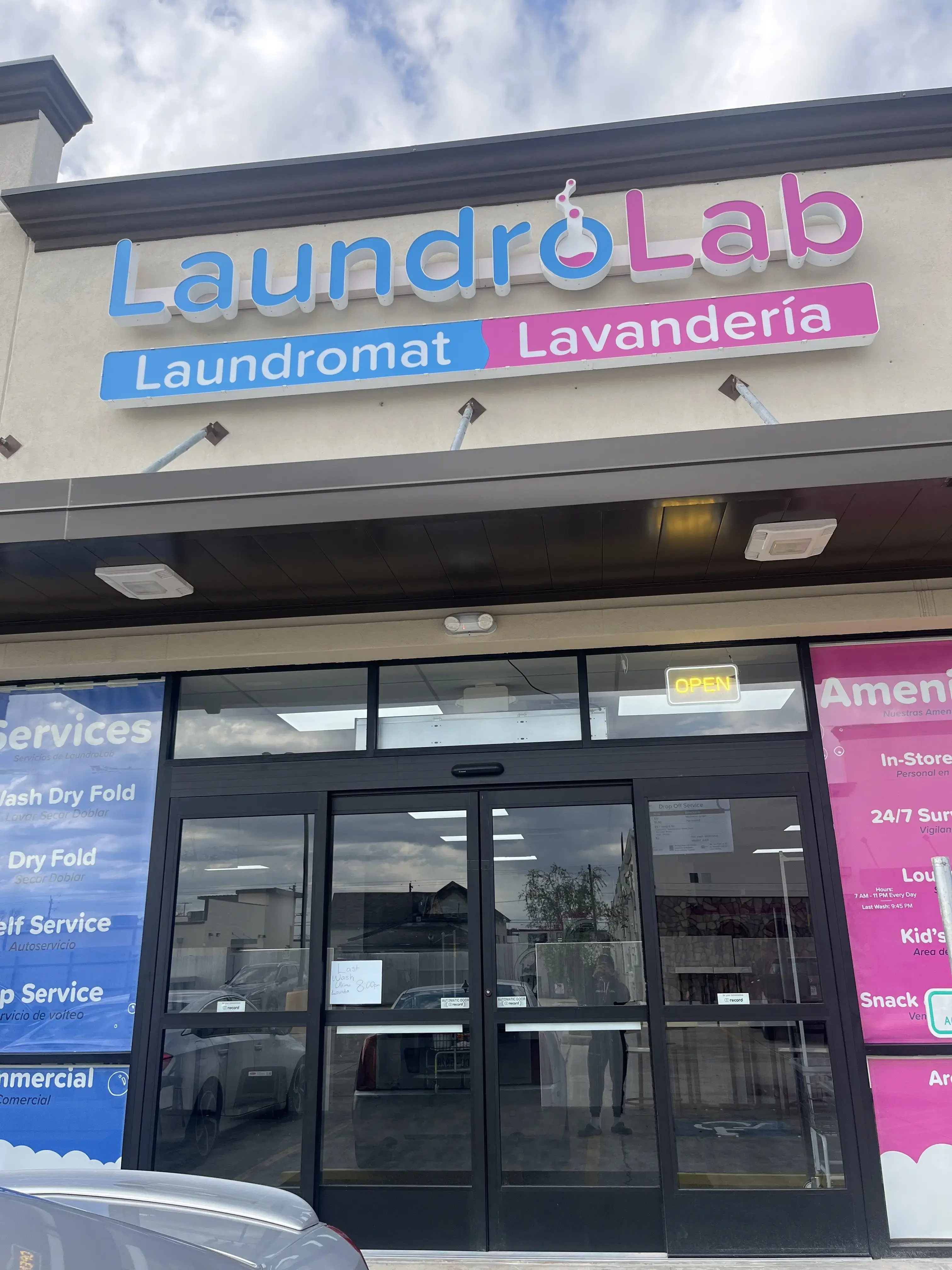 LaundroLab Laundromat thumbnail 18