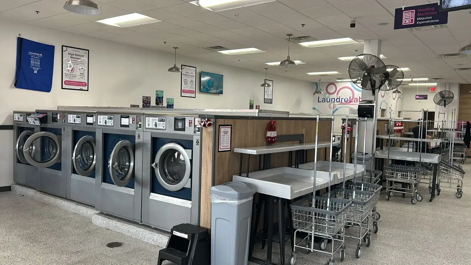 LaundroLab Laundromat - Image 1