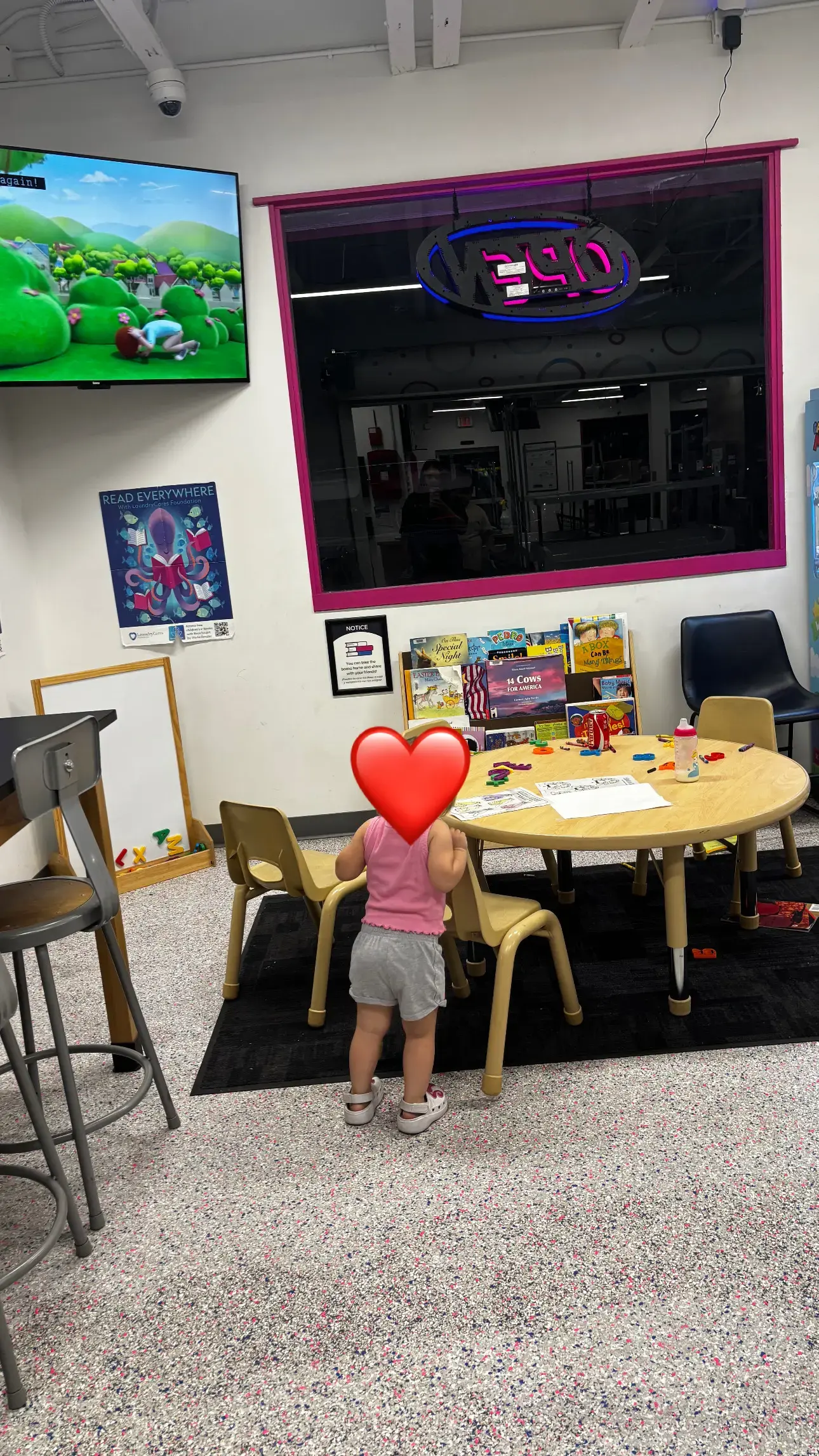 LaundroLab Laundromat thumbnail 15