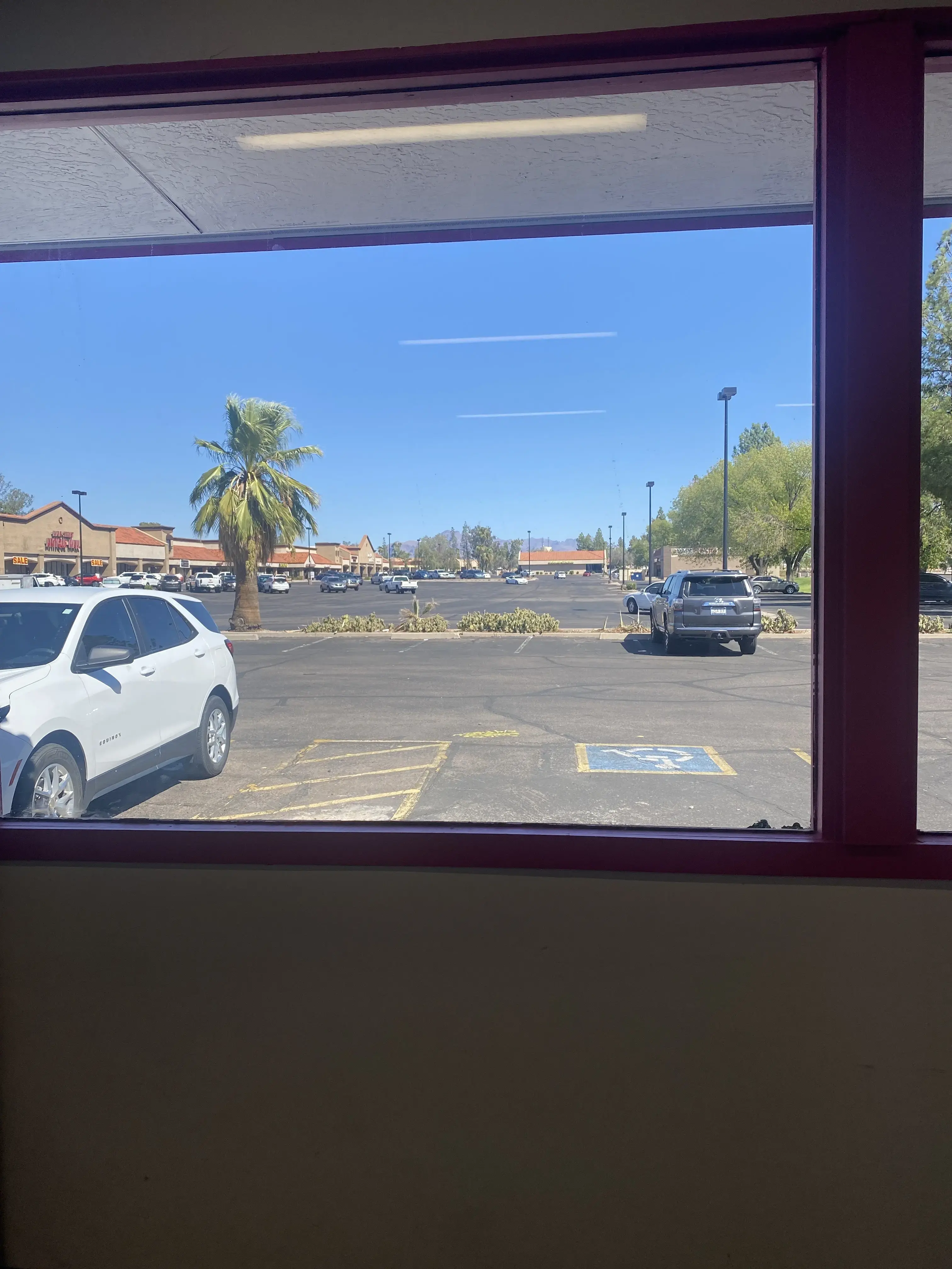 LaundroLab Laundromat - Image 18