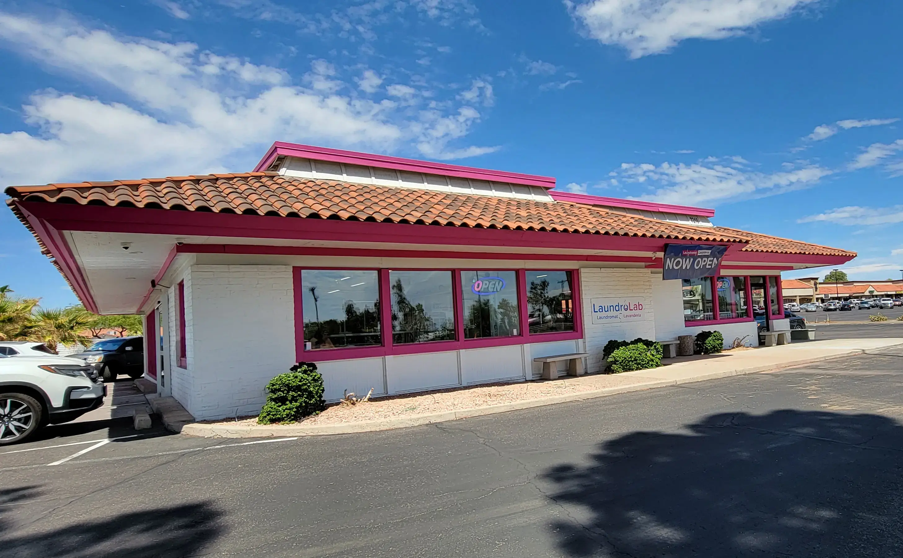 LaundroLab Laundromat thumbnail 4