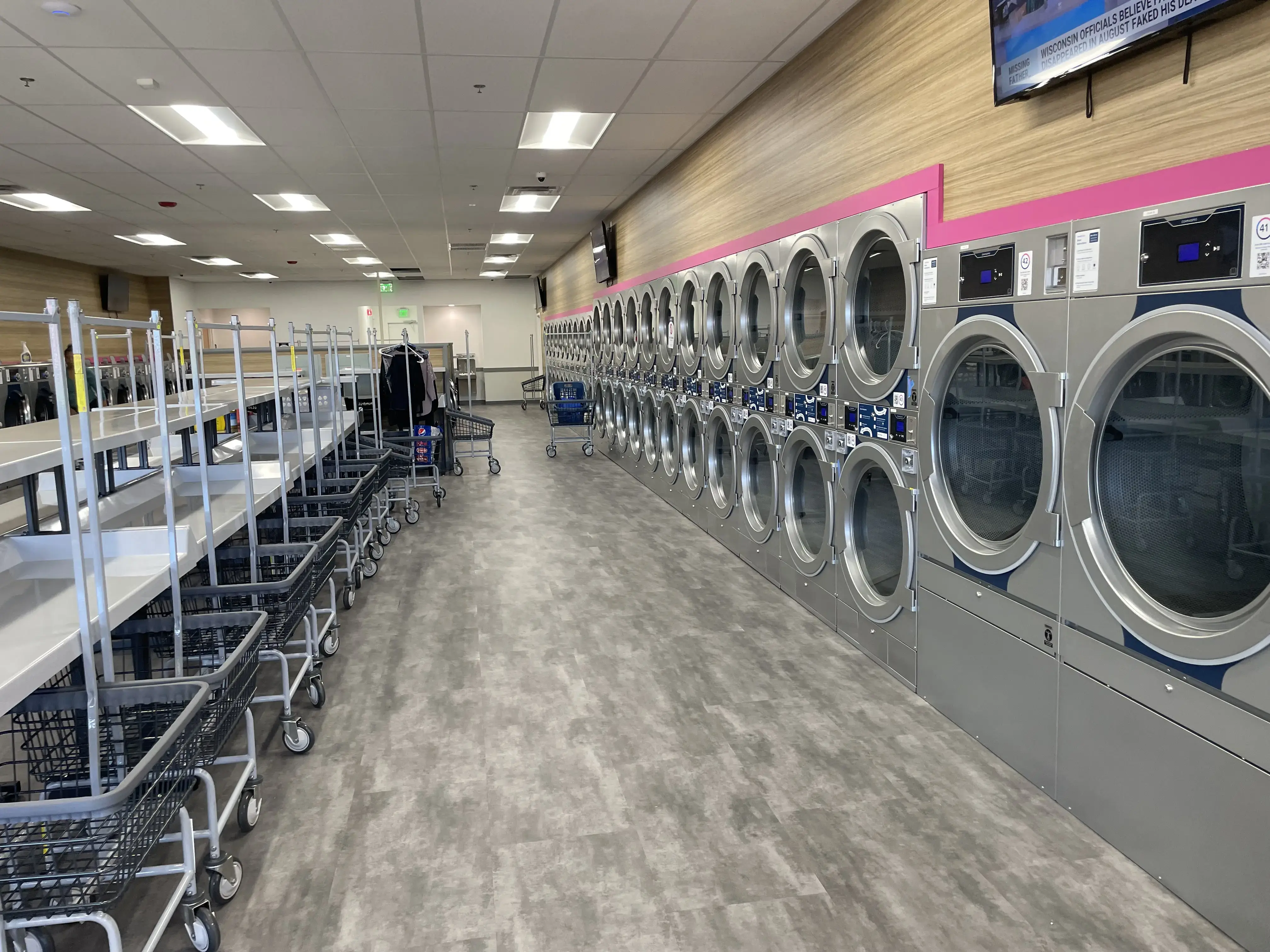 LaundroLab Laundromat thumbnail 1