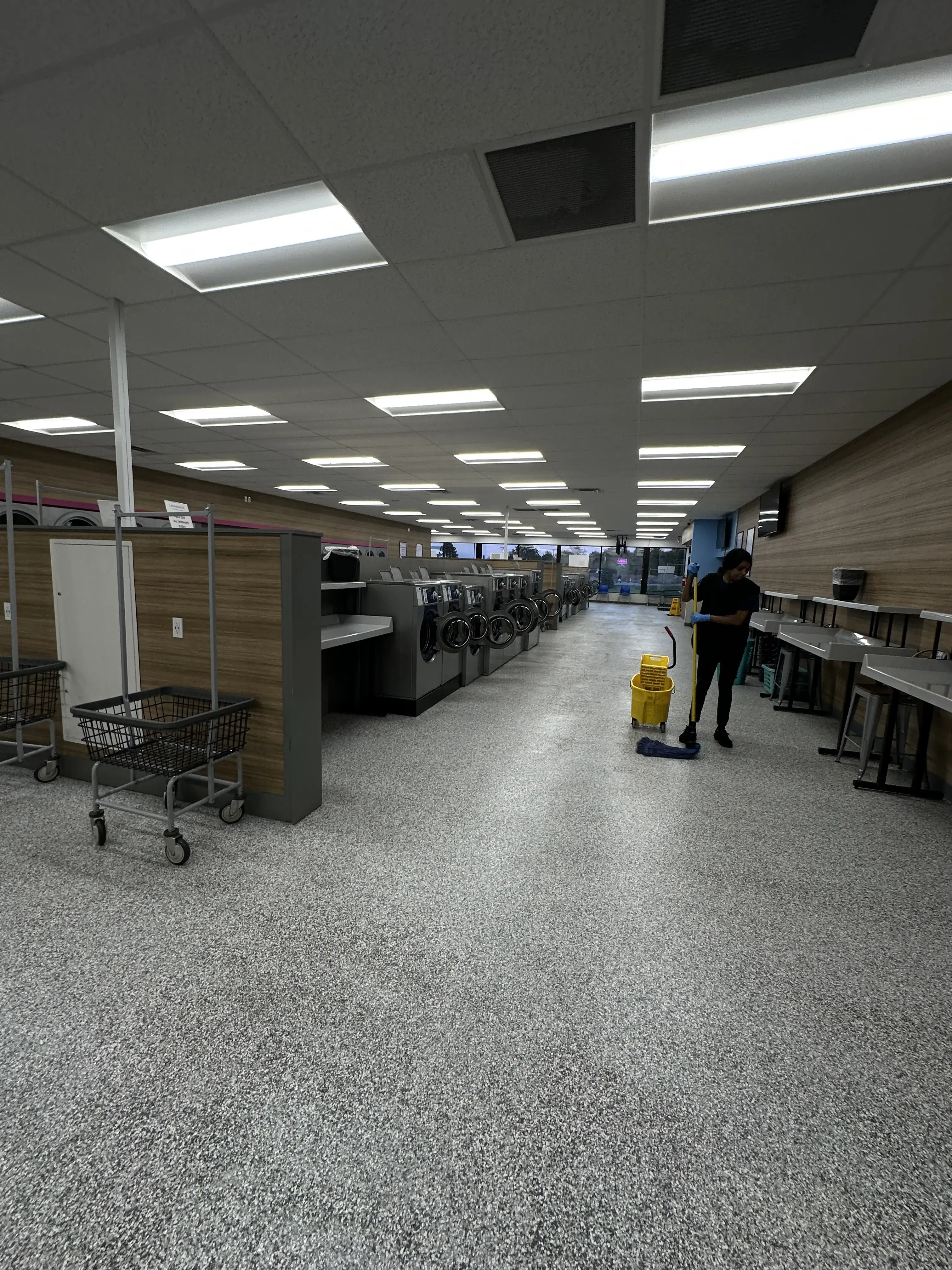 LaundroLab Laundromat - Image 14