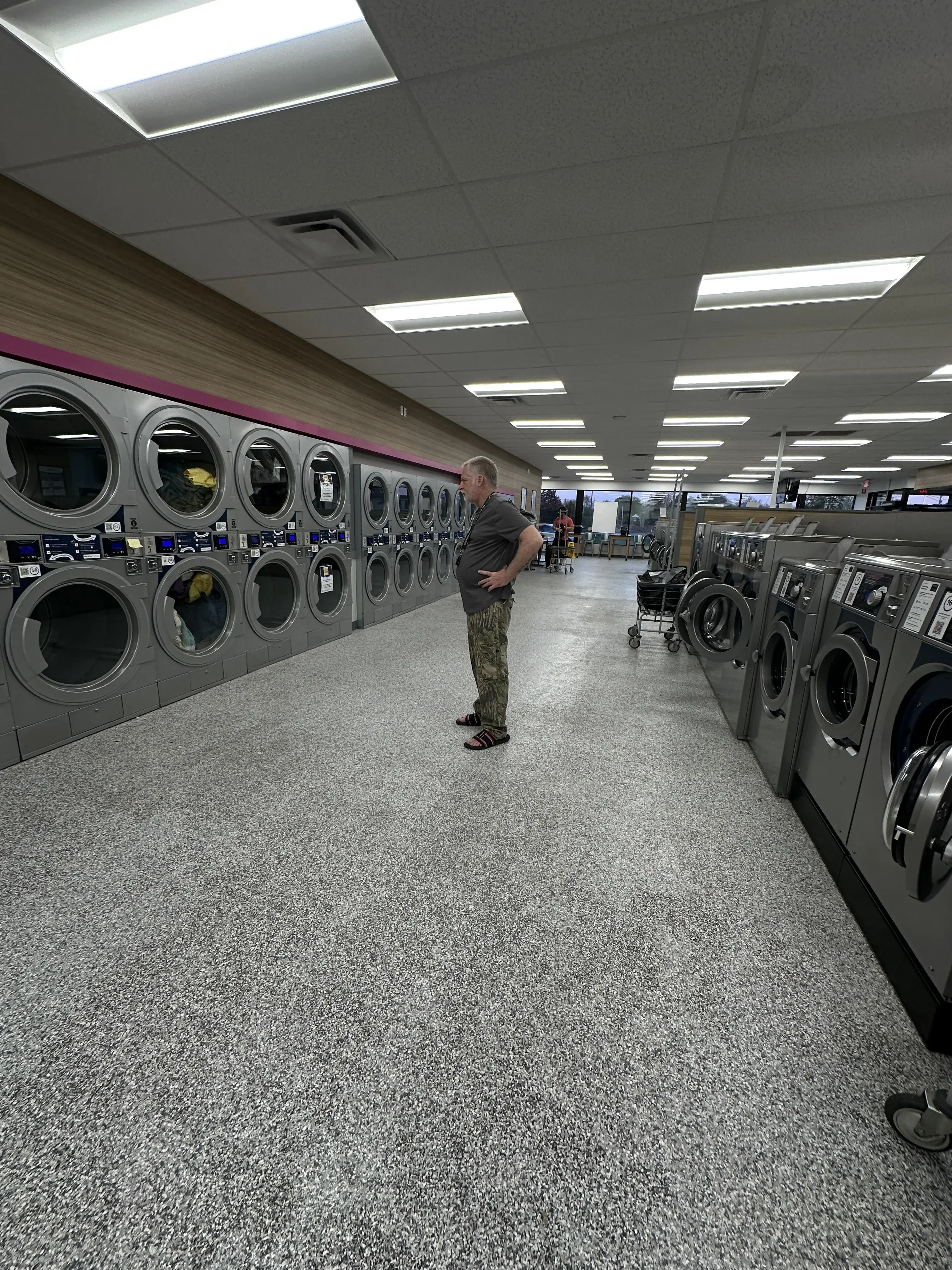LaundroLab Laundromat - Image 1