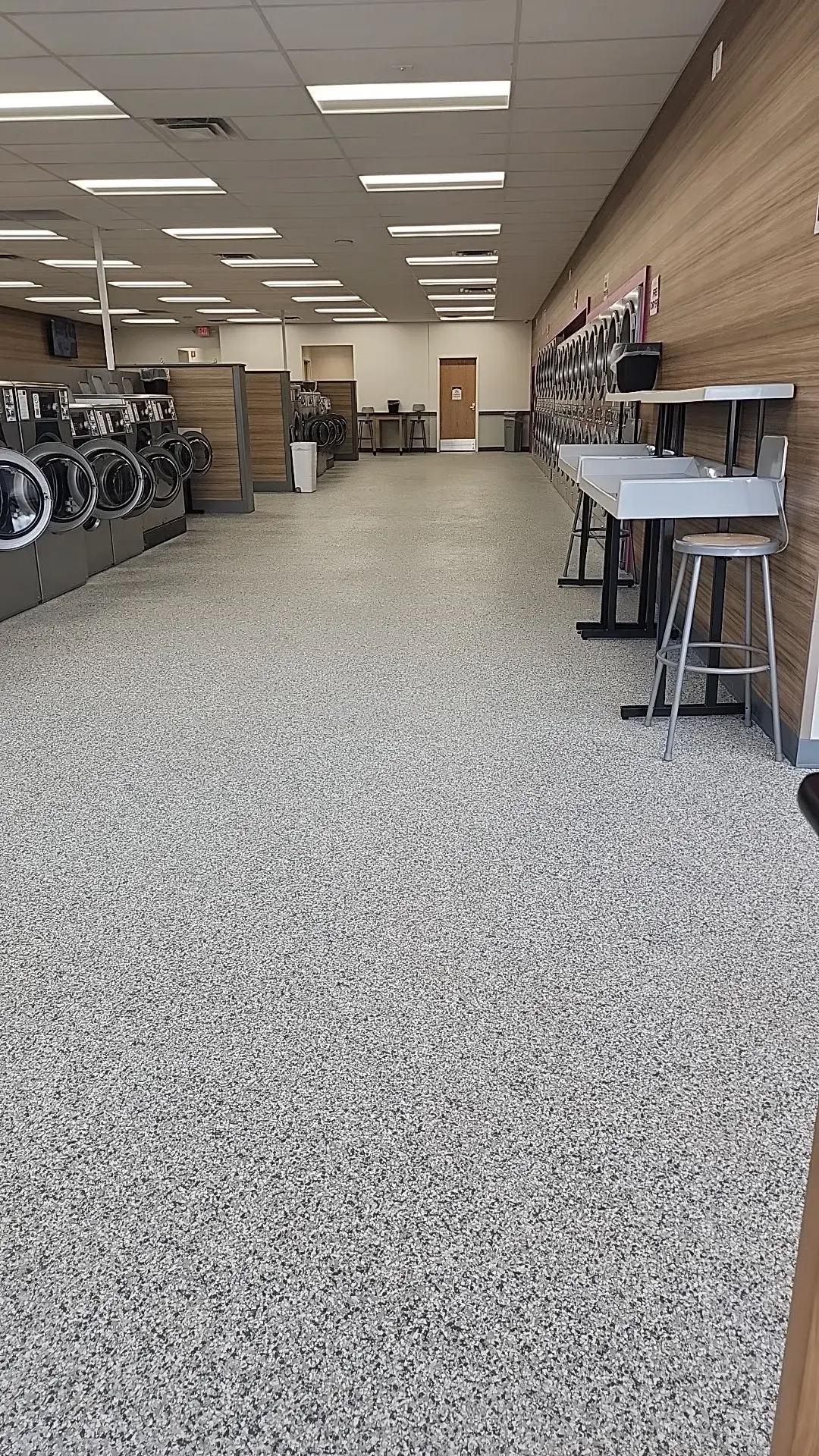 LaundroLab Laundromat thumbnail 10