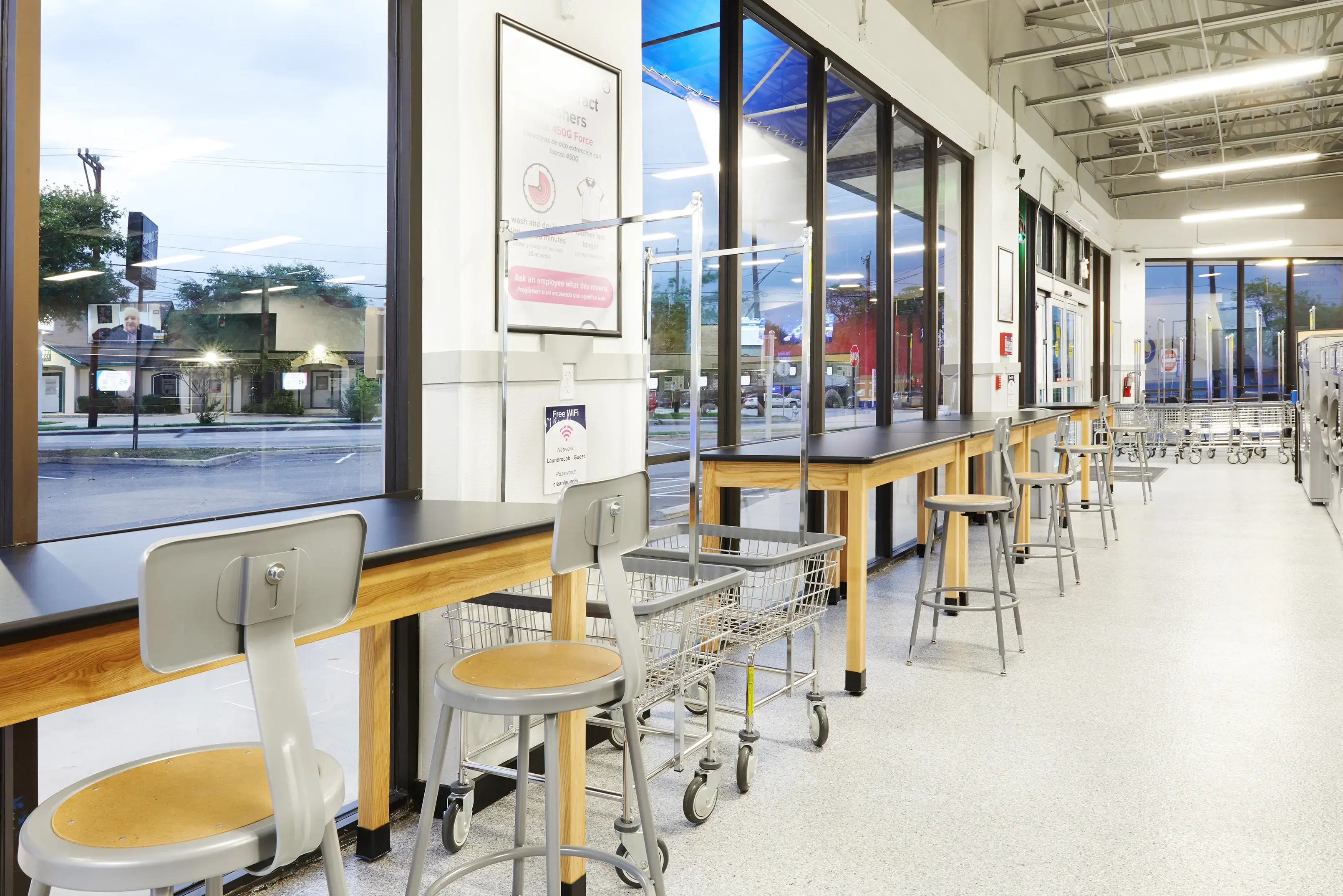 LaundroLab Laundromat thumbnail 7