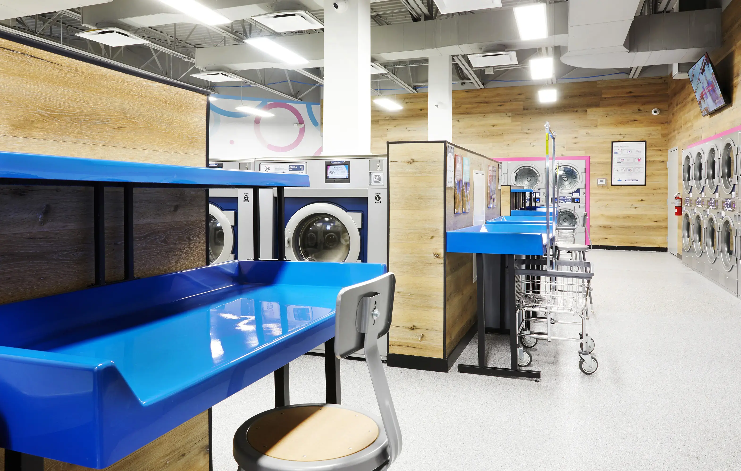 LaundroLab Laundromat - Image 12