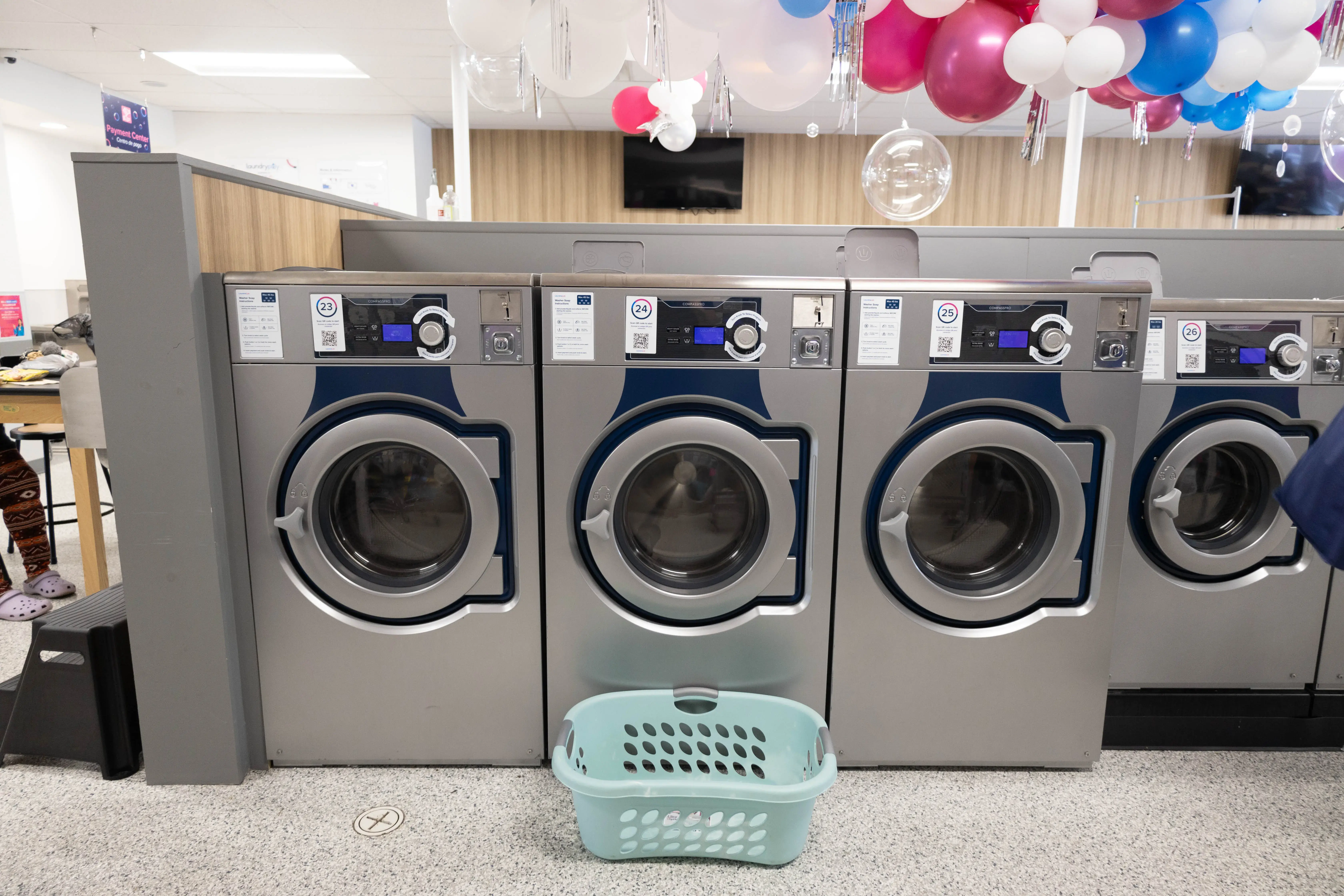 LaundroLab Laundromat - Image 3