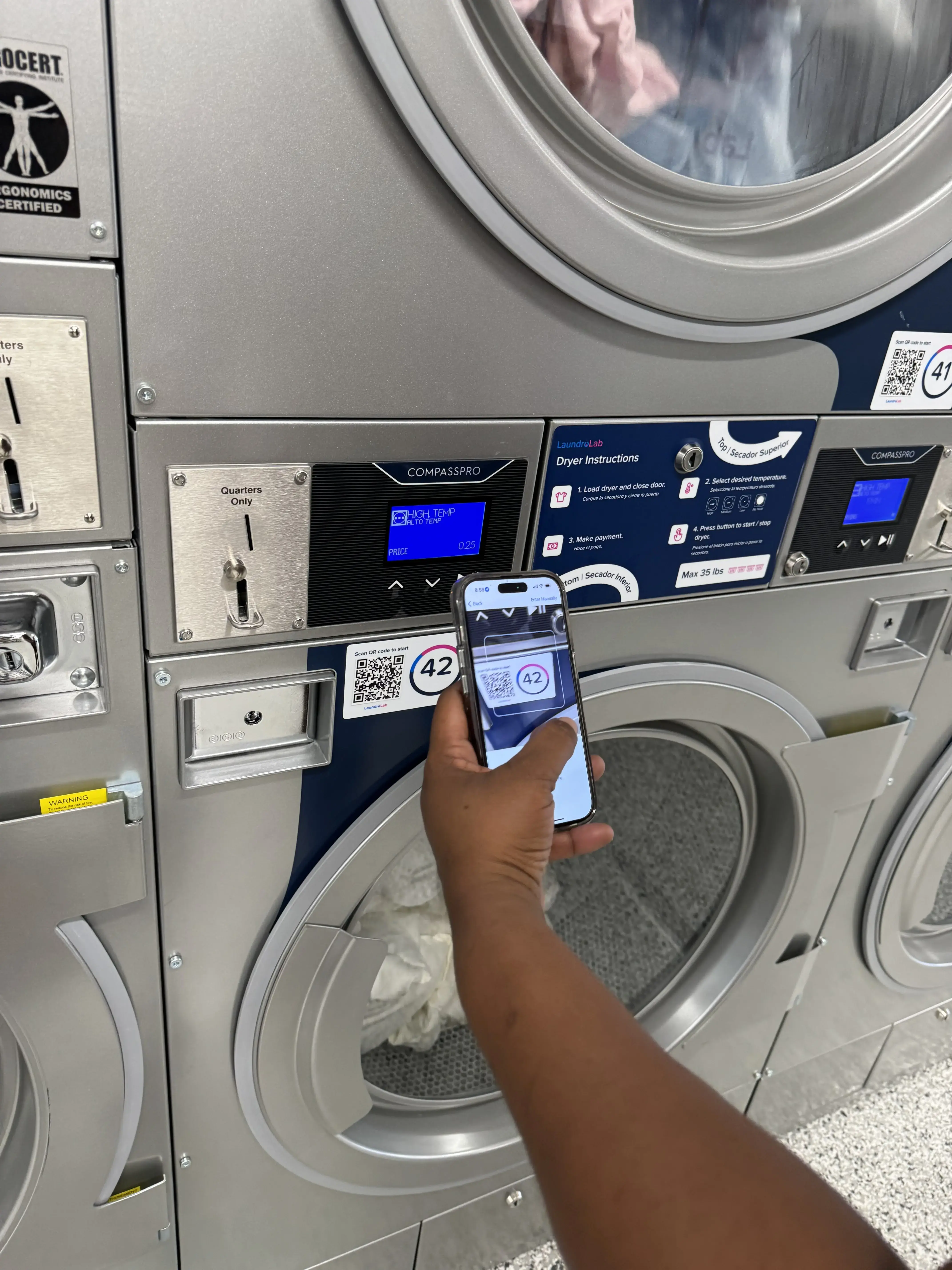 LaundroLab Laundromat thumbnail 17