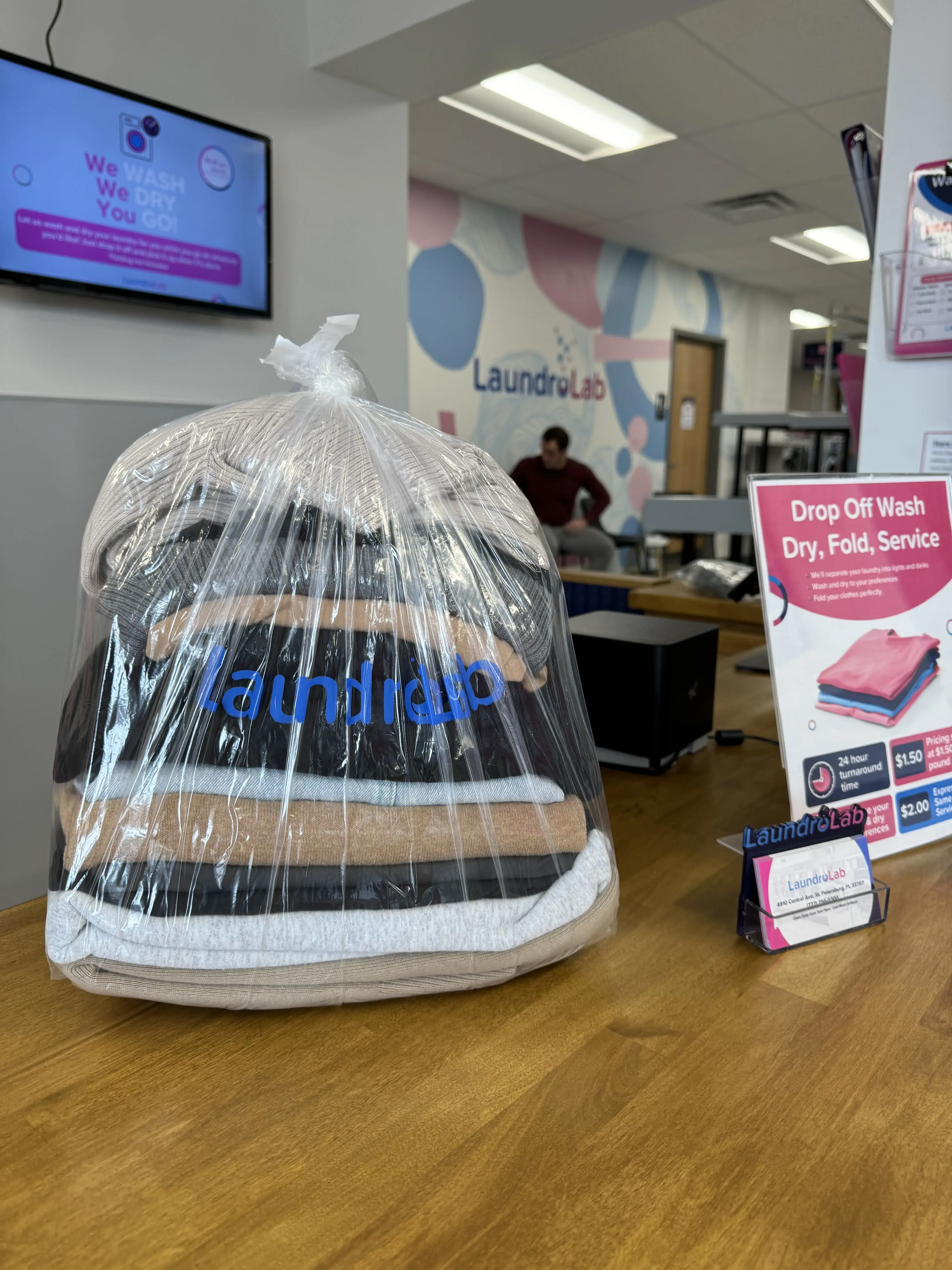 LaundroLab Laundromat thumbnail 13