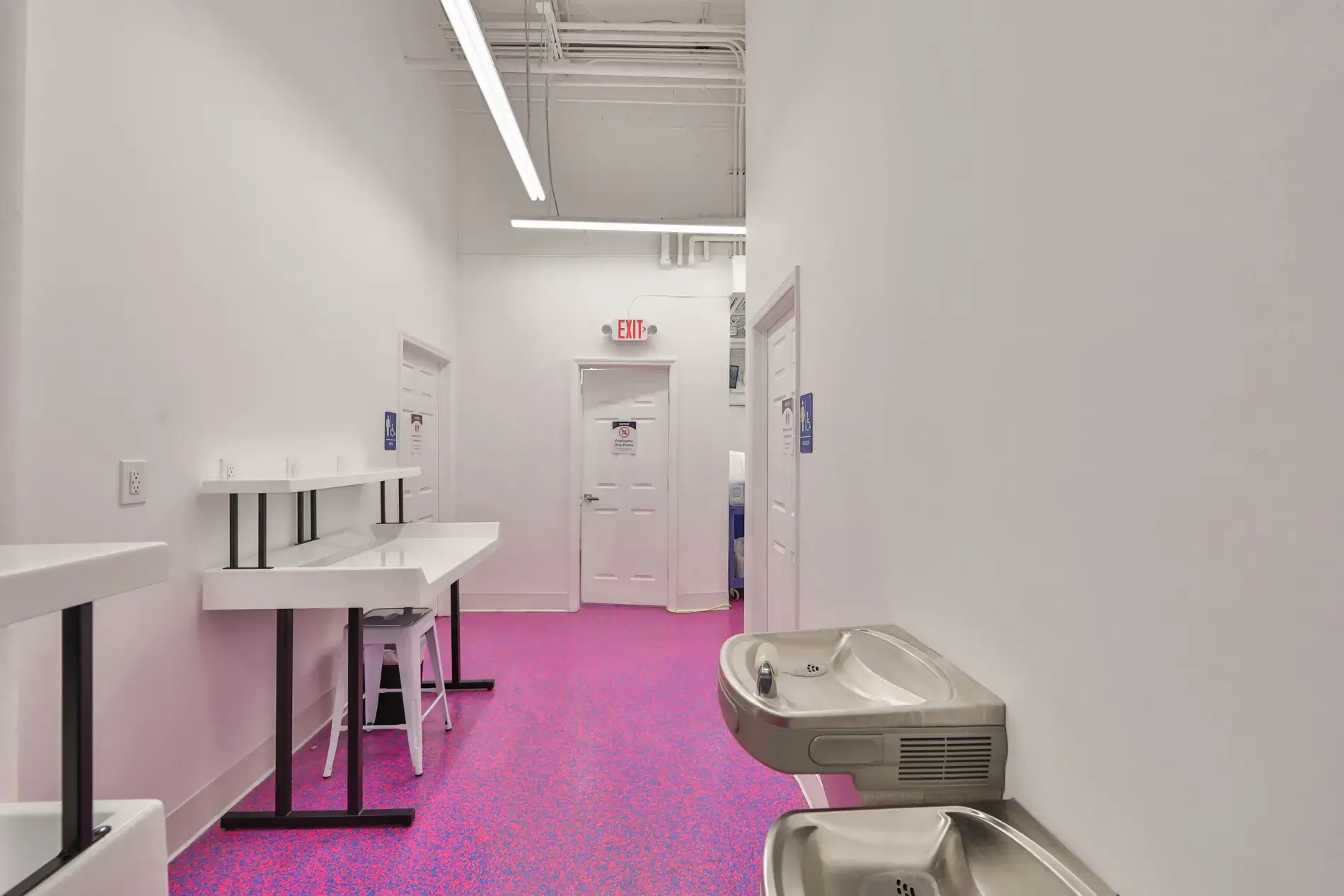 LaundroLab Laundromat - Image 16