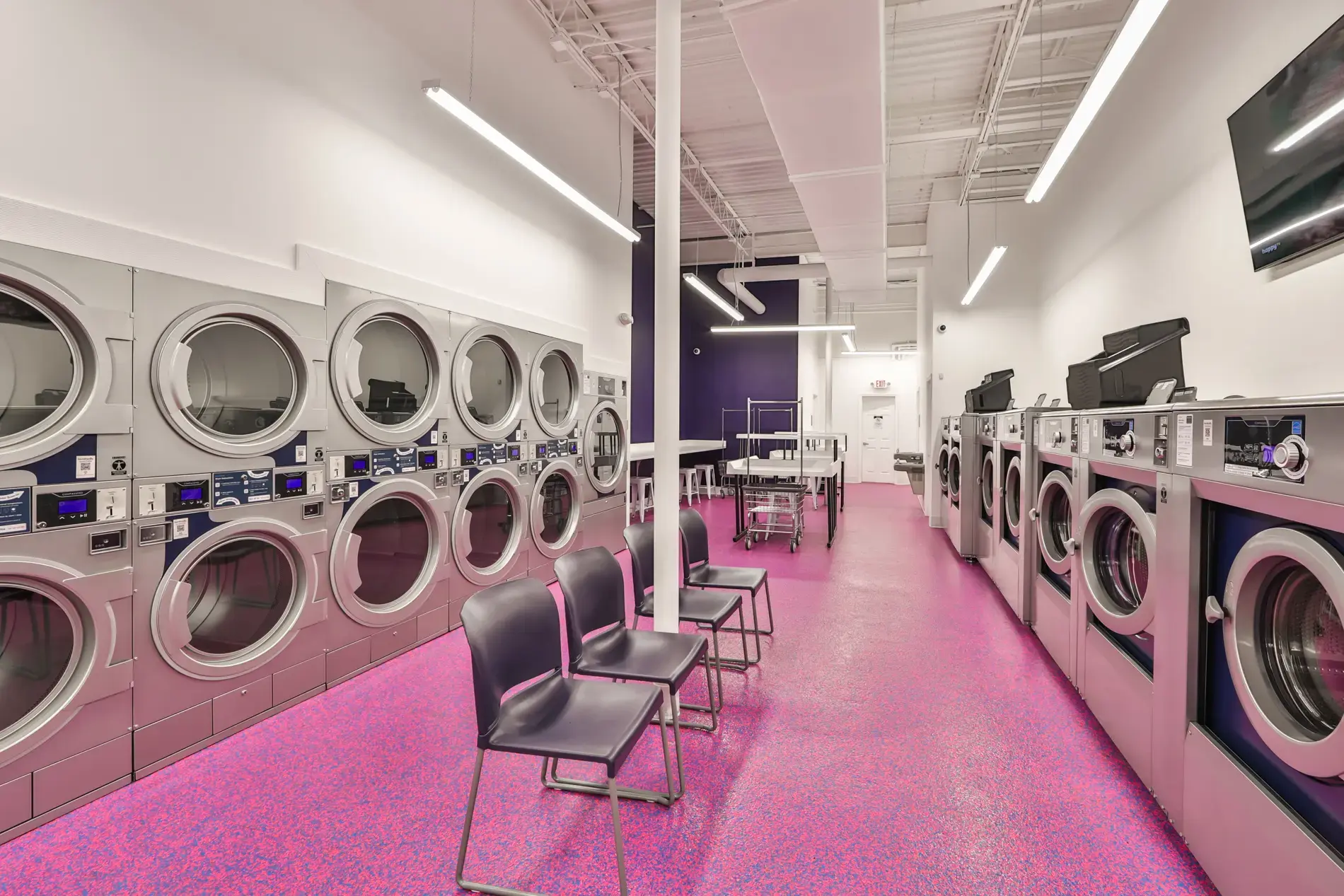 LaundroLab Laundromat - Image 2