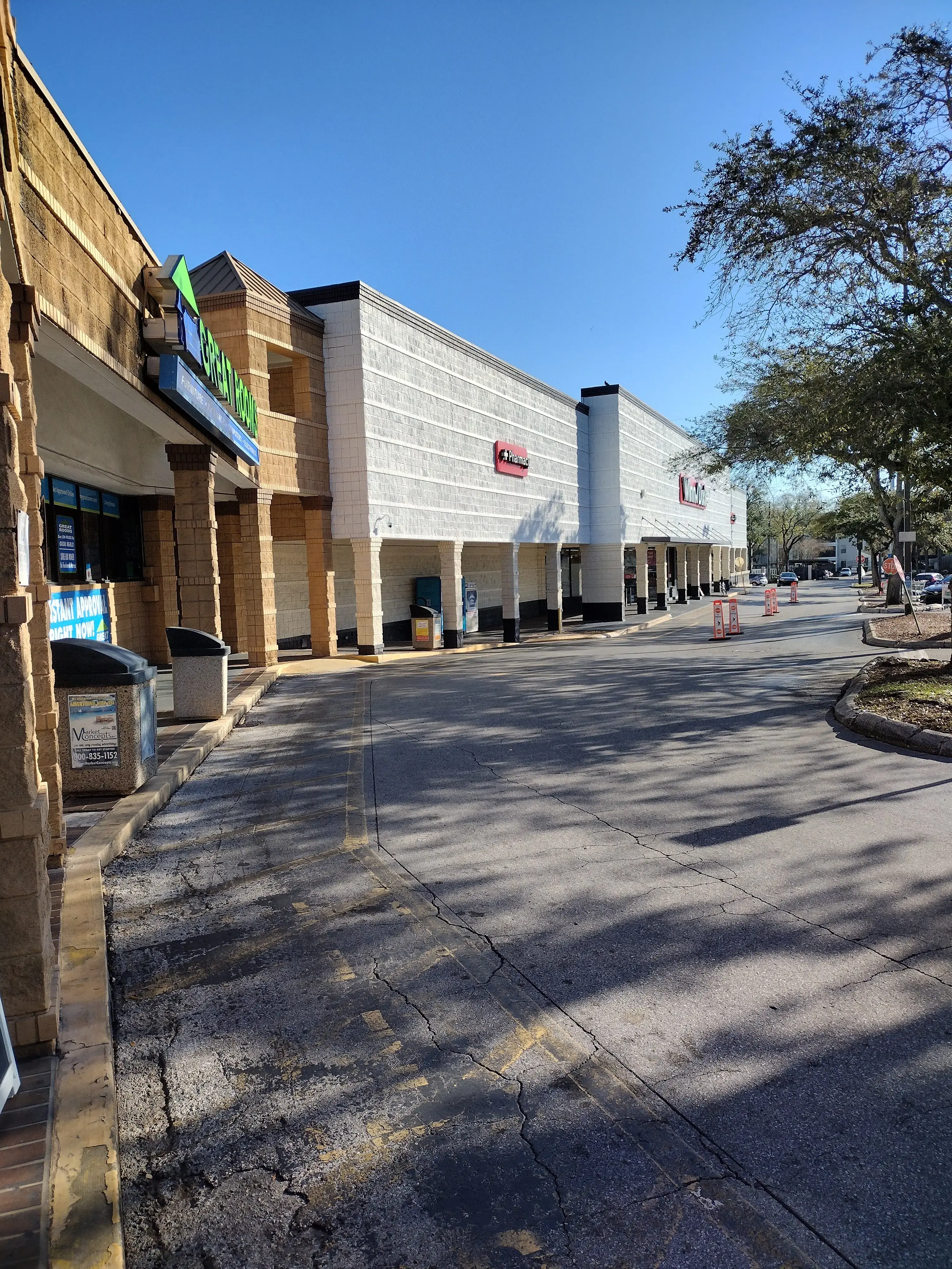 LaundroLab Laundromat - Image 19