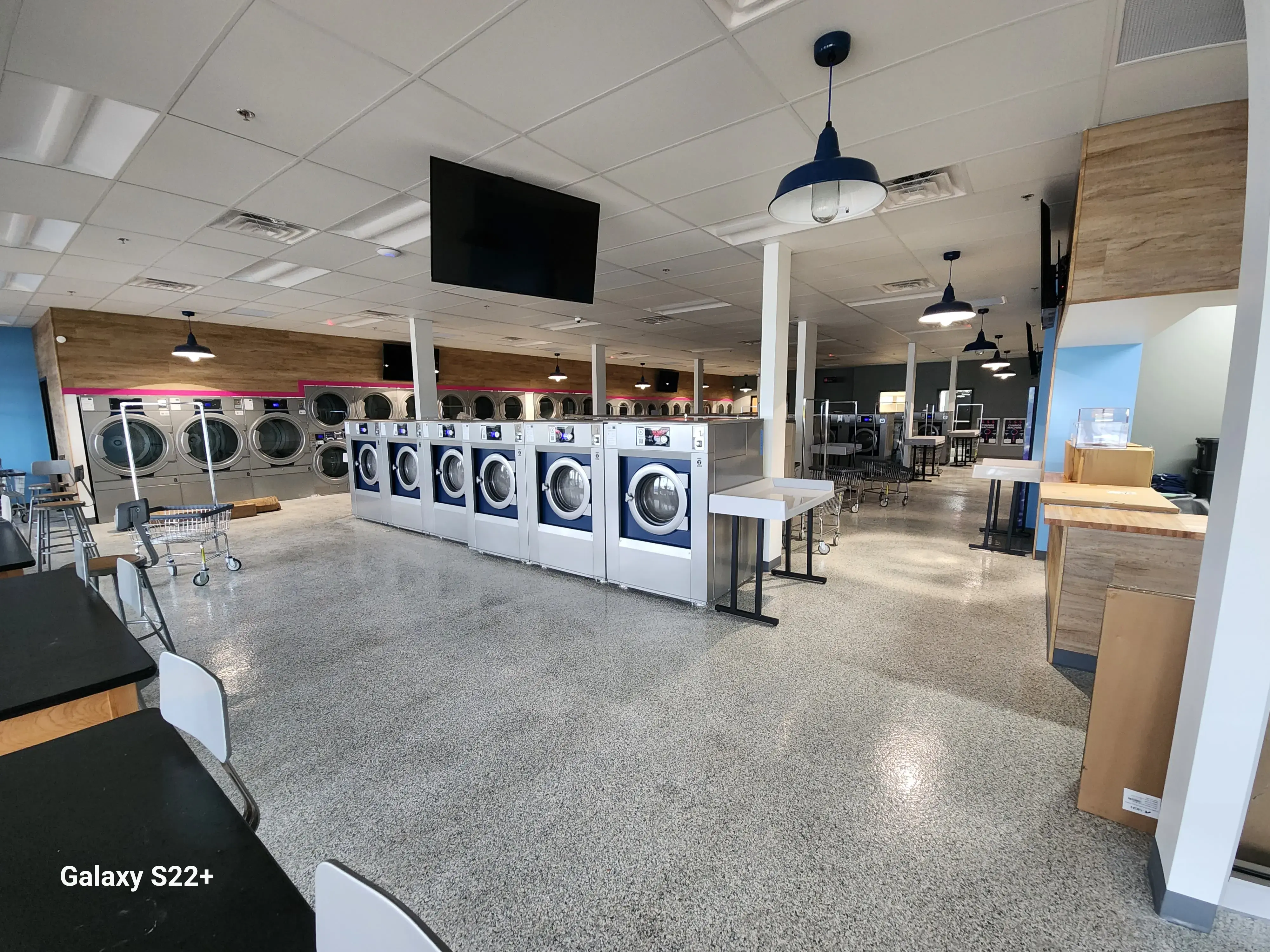 LaundroLab Laundromat - Image 17