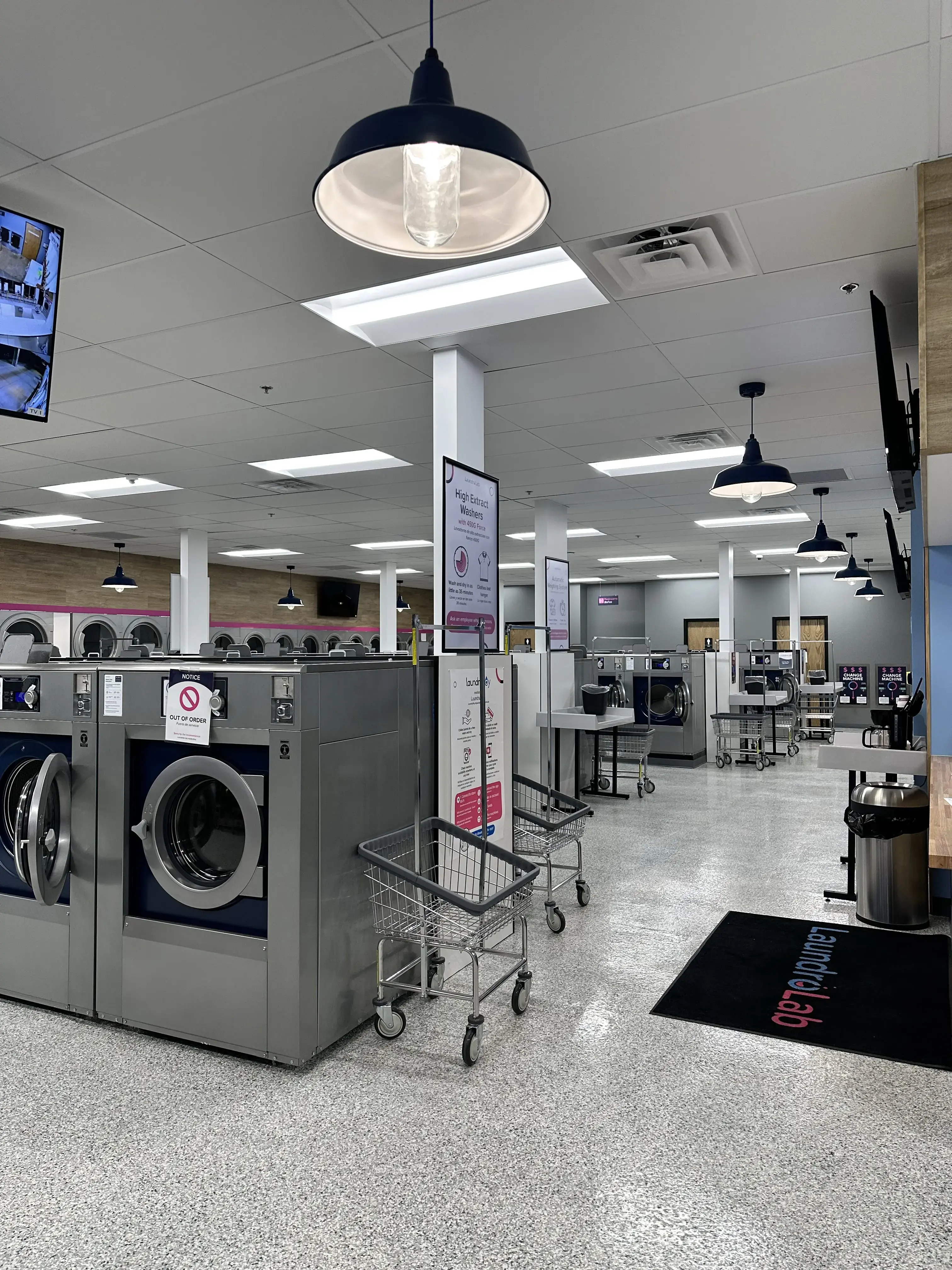 LaundroLab Laundromat - Image 16