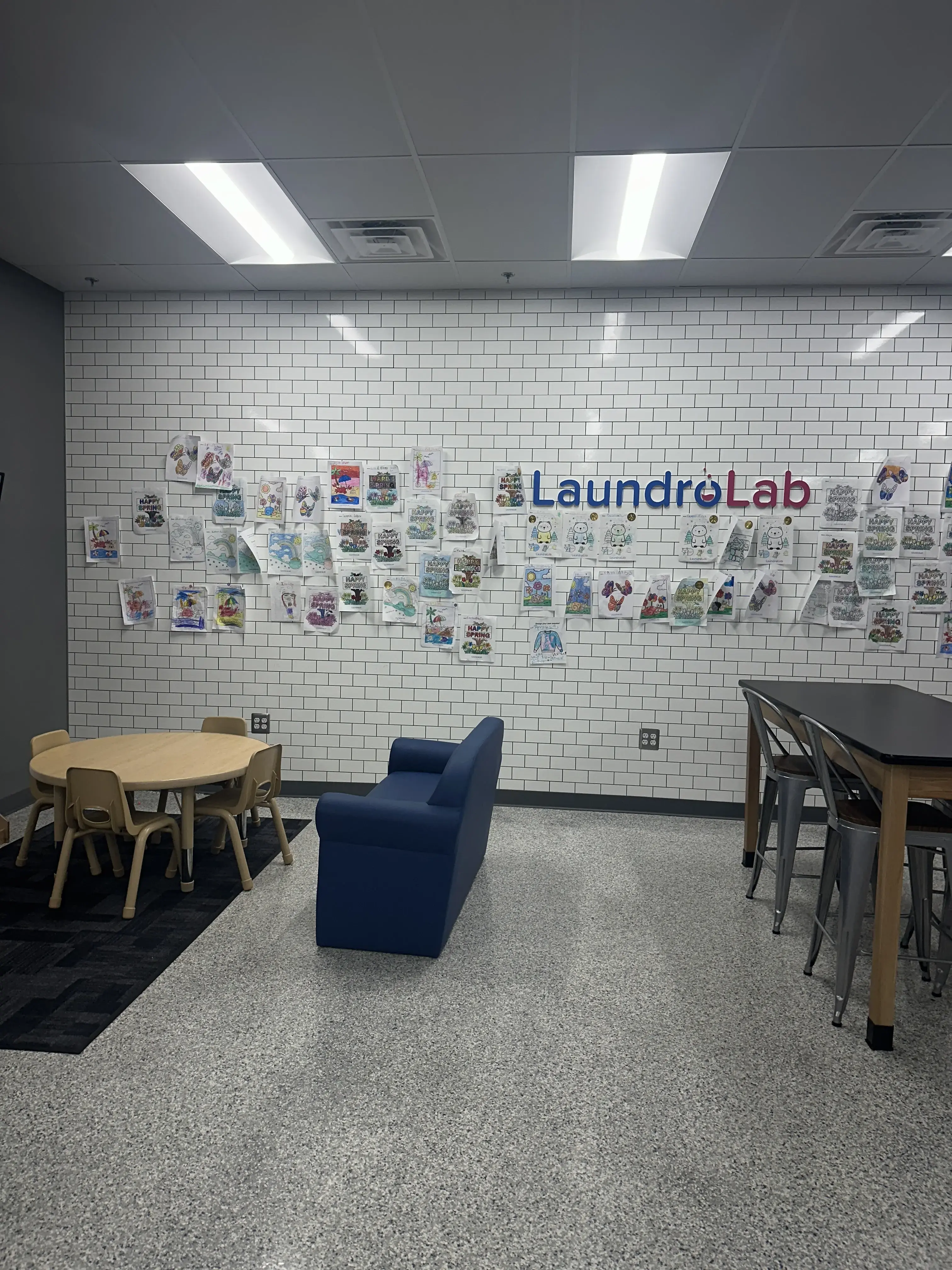 LaundroLab Laundromat - Image 15