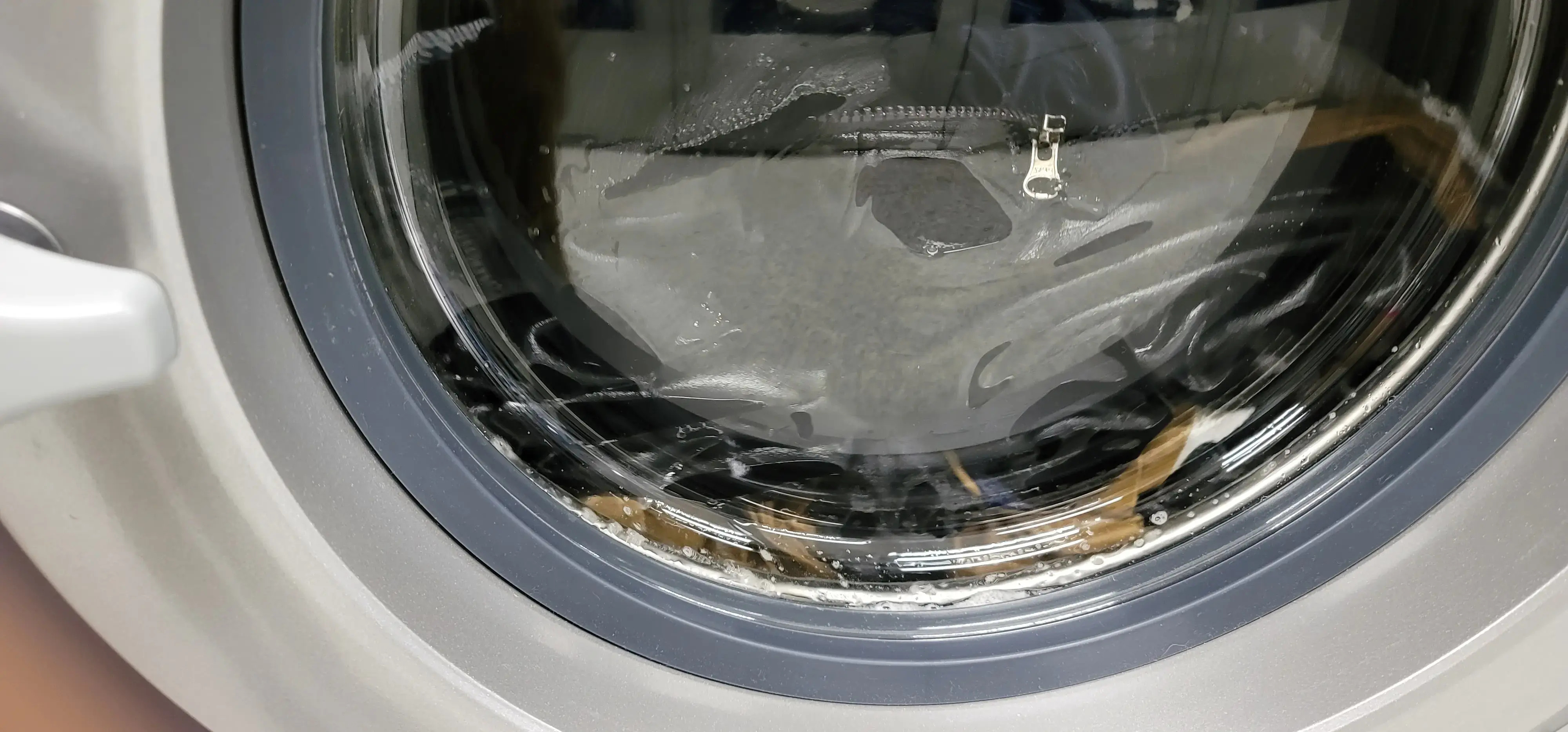 LaundroLab Laundromat - Image 6
