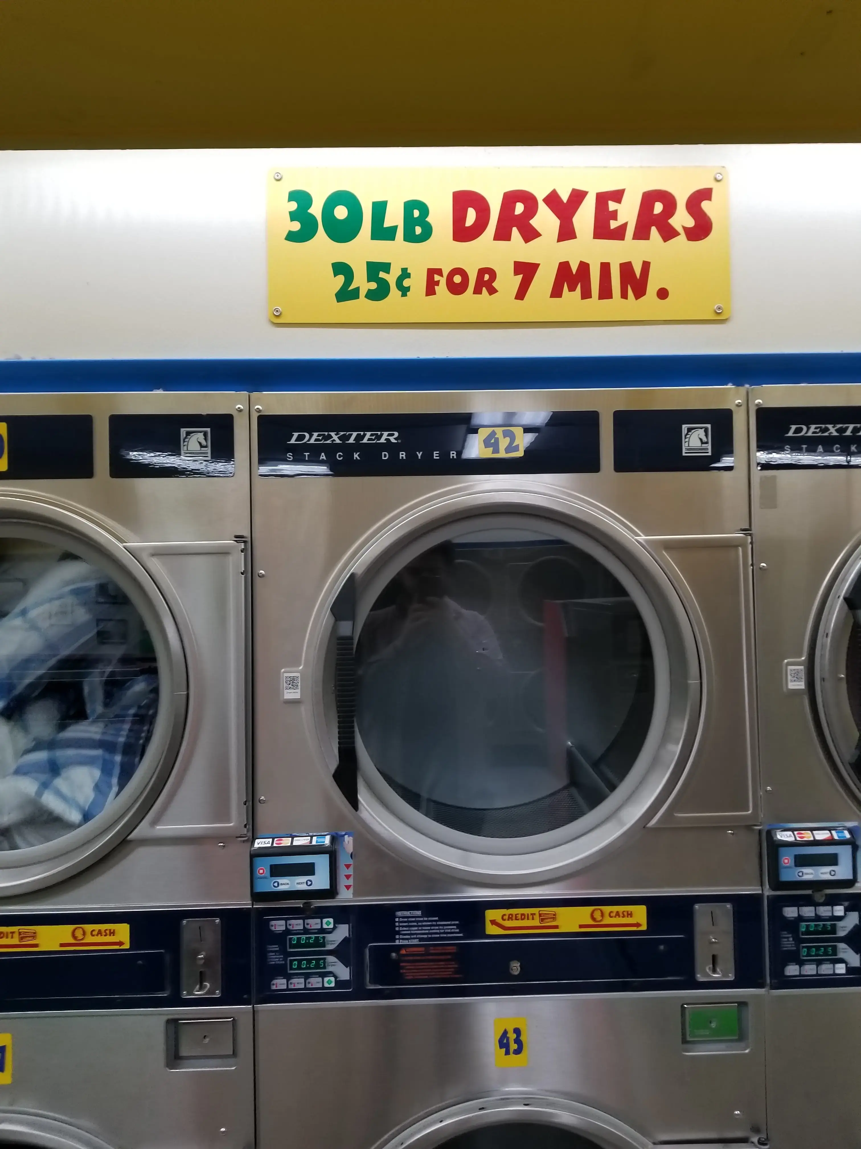 Laundromania (Downtown Iowa City) thumbnail 16