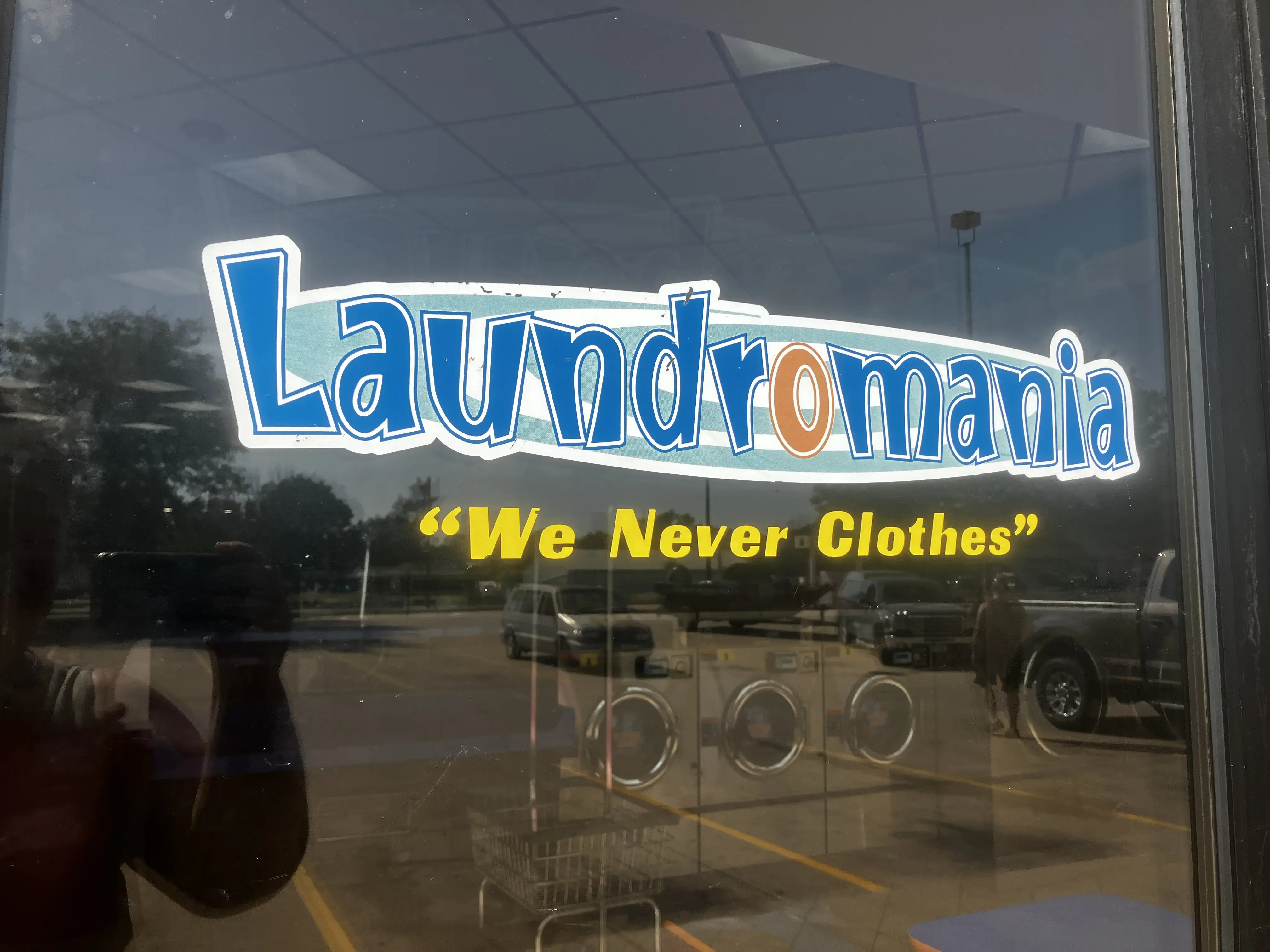 Laundromania (North Liberty, Iowa) thumbnail 20