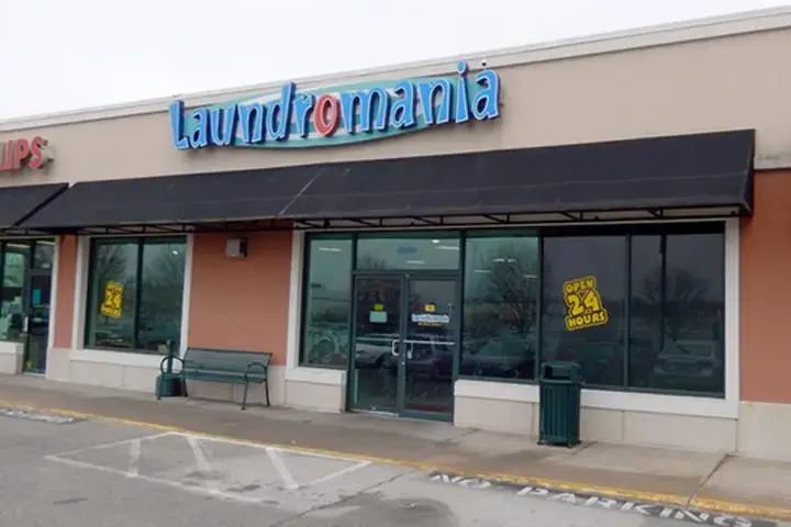 Laundromania (Sycamore Mall: East Iowa City) location