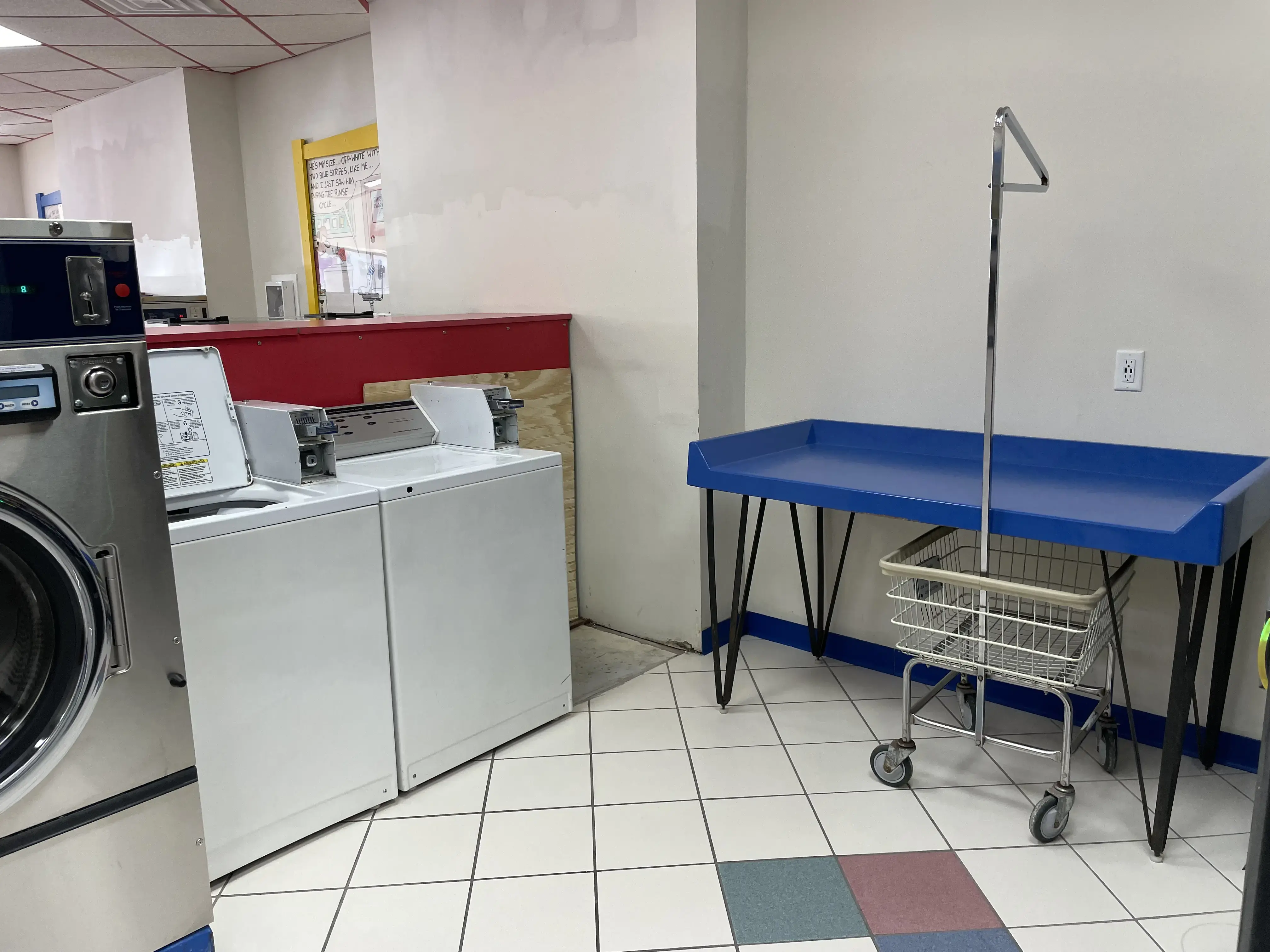 Laundromania (Walden Square: West Iowa City) - Image 7