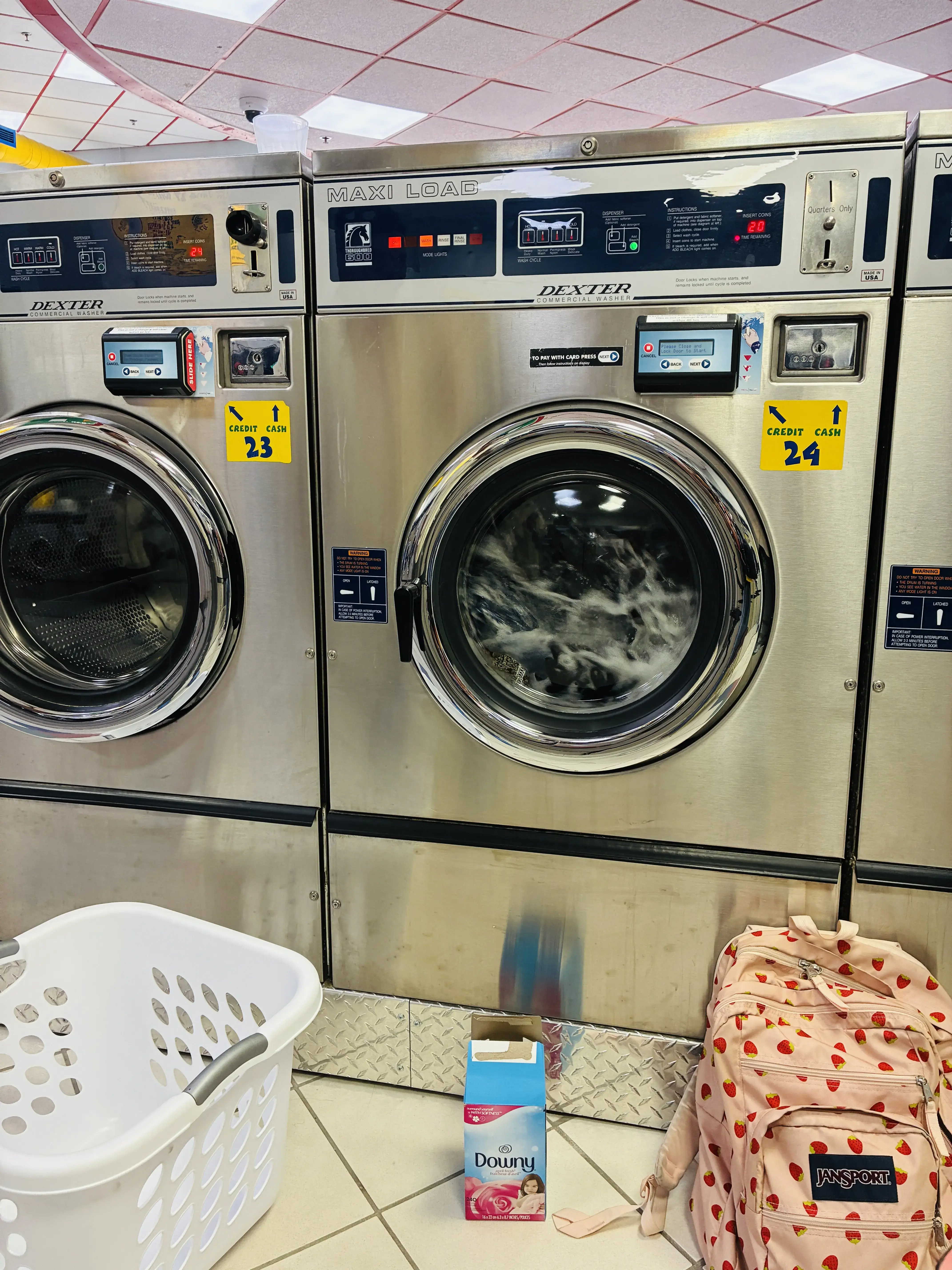 Laundromania (Walden Square: West Iowa City) thumbnail 6