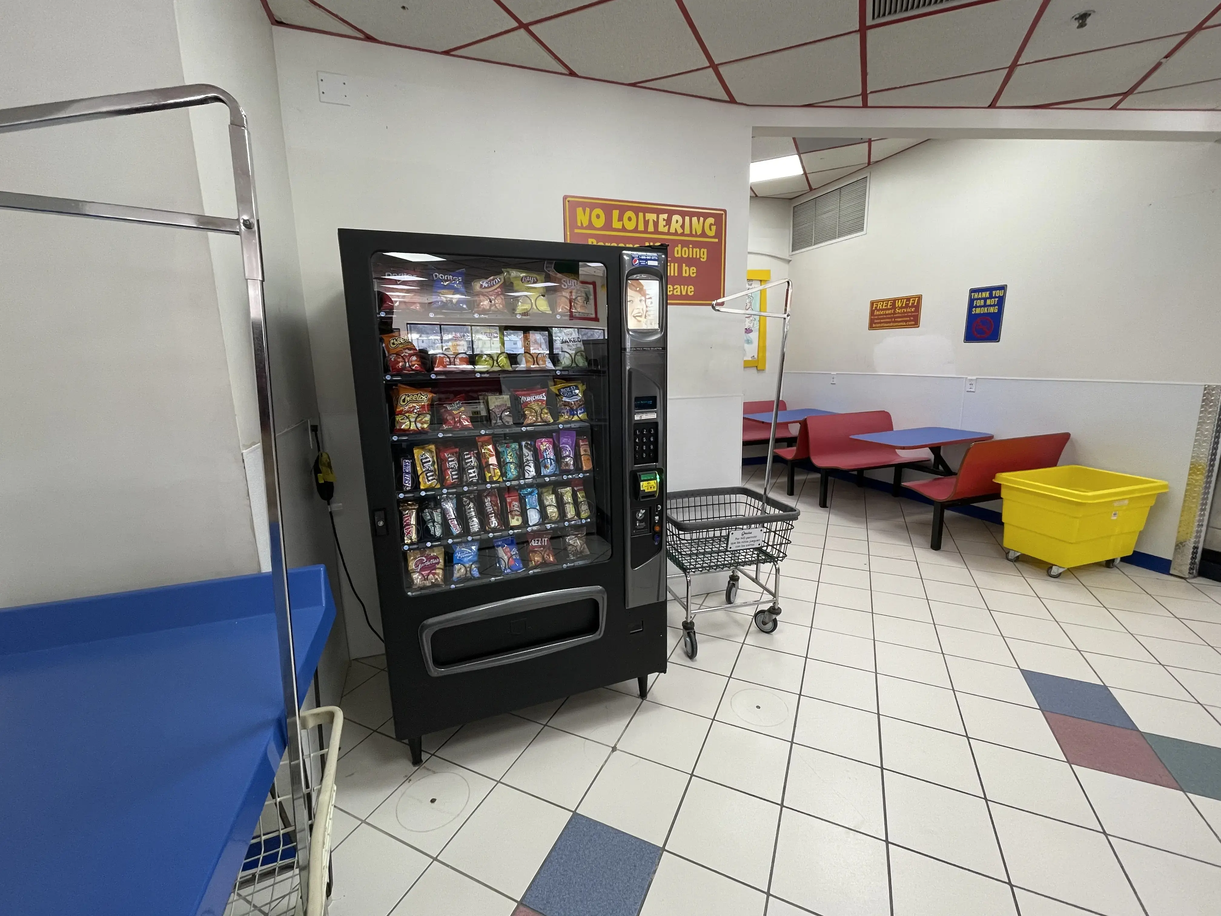 Laundromania (Walden Square: West Iowa City) - Image 5