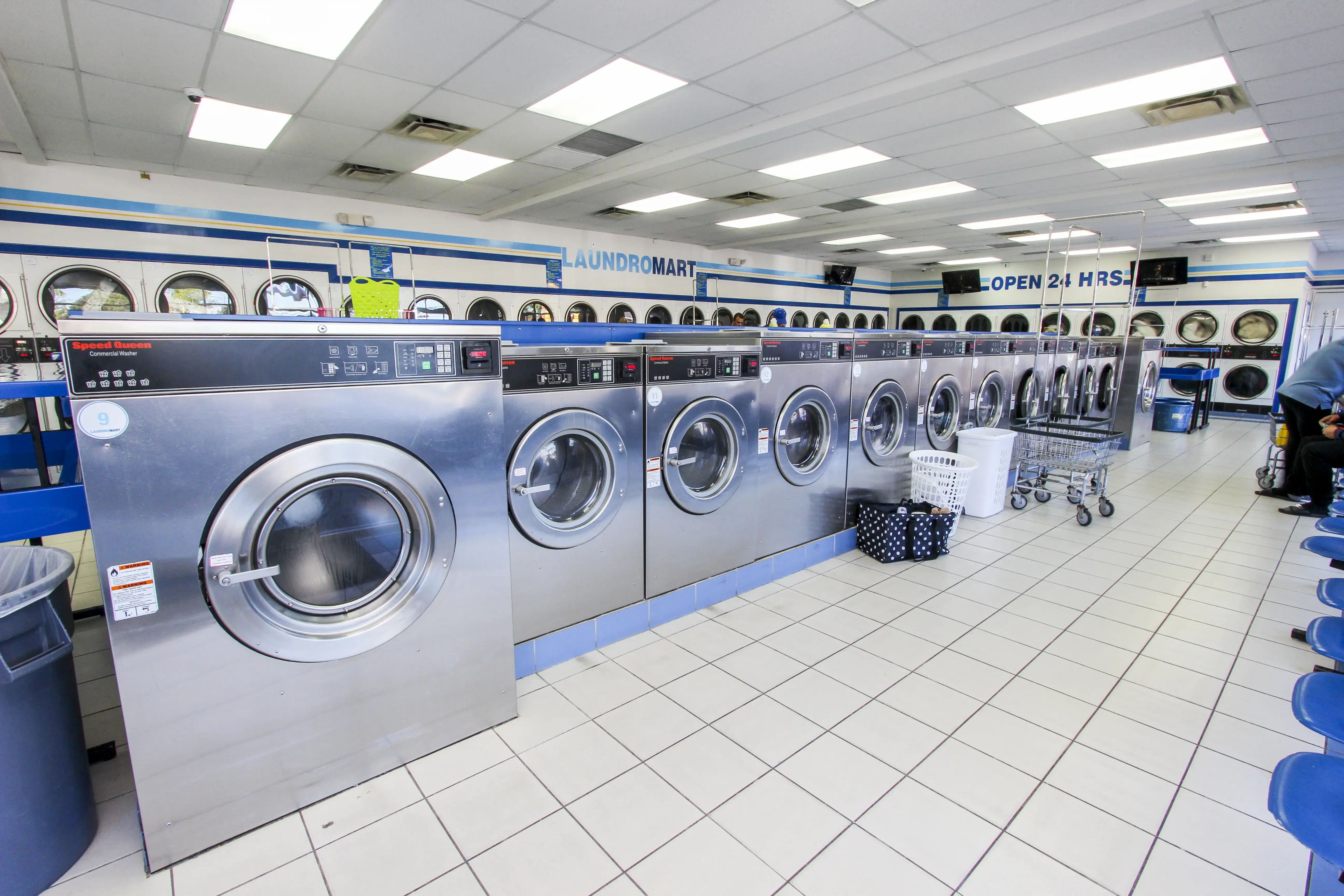 laundromart thumbnail 2