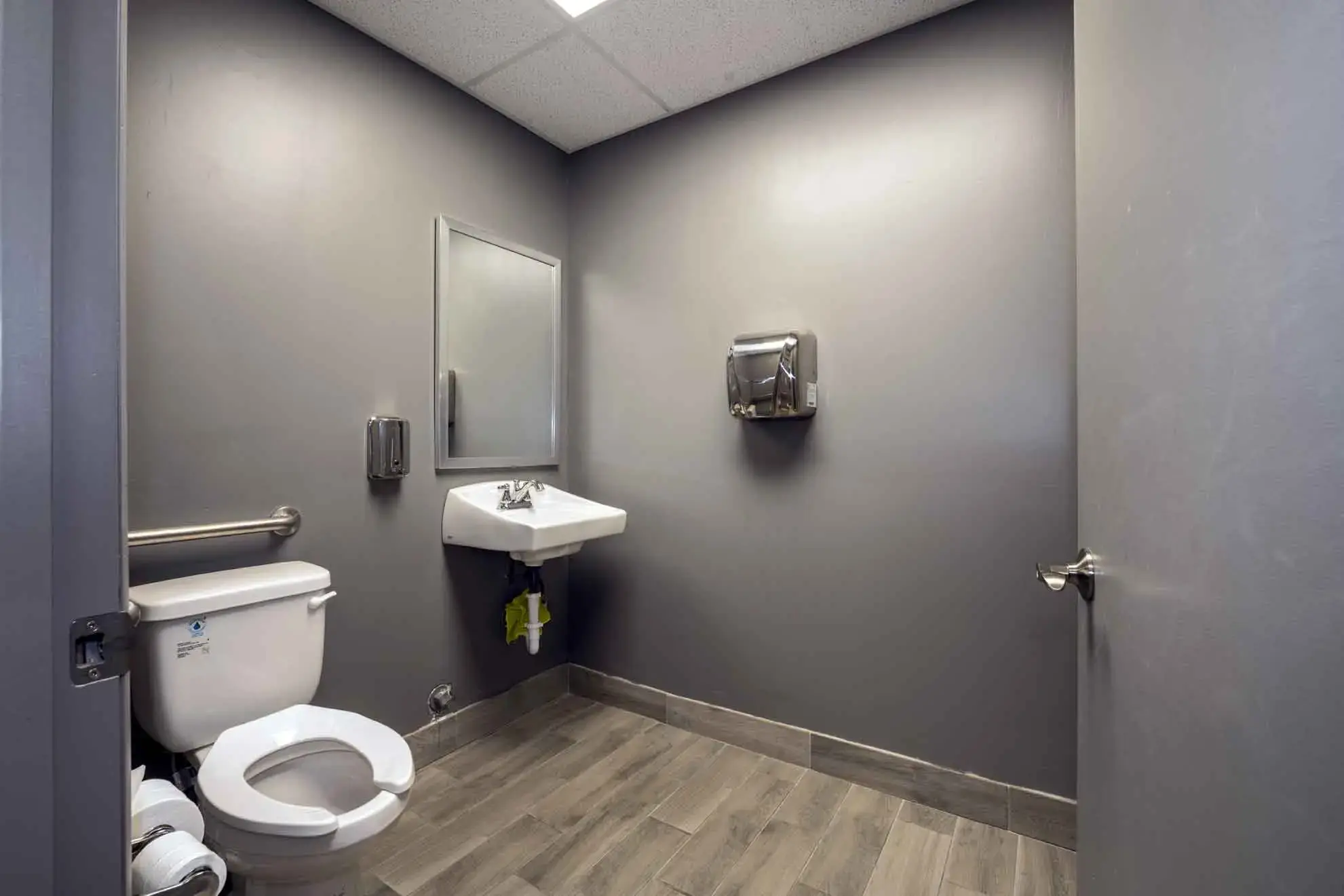 Laundromart - Image 15