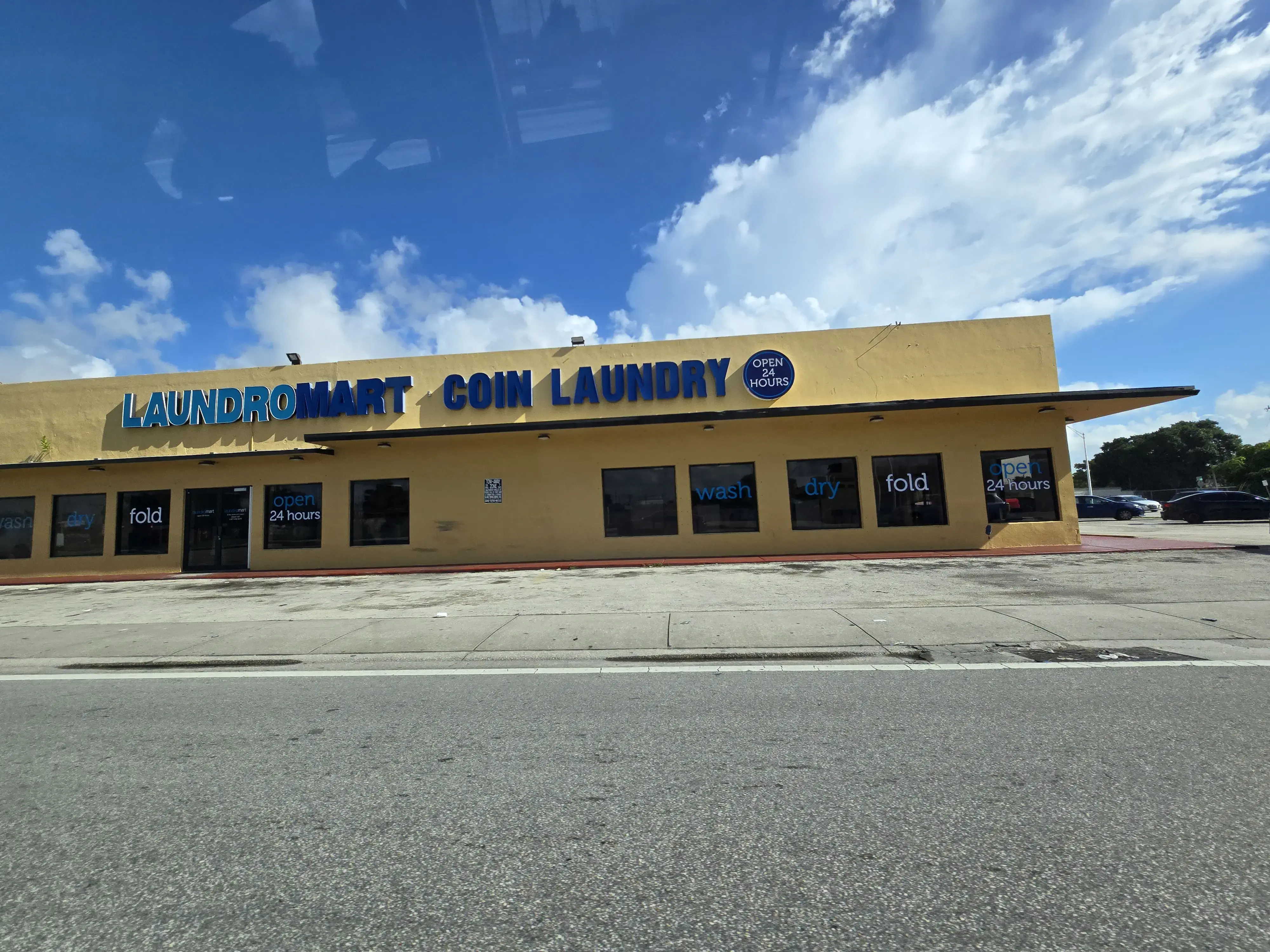 Laundromart - Image 2