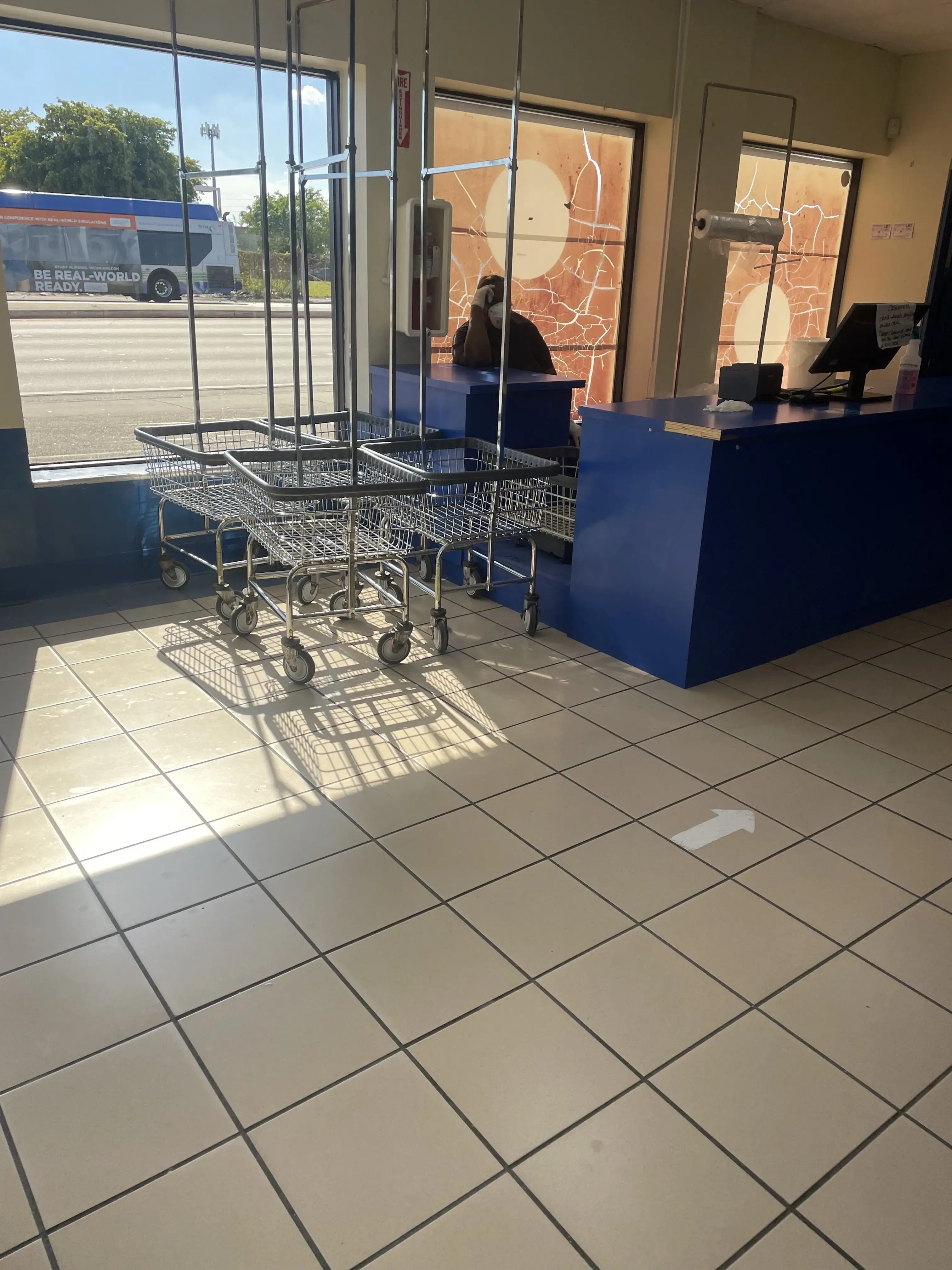 Laundromart - Image 10