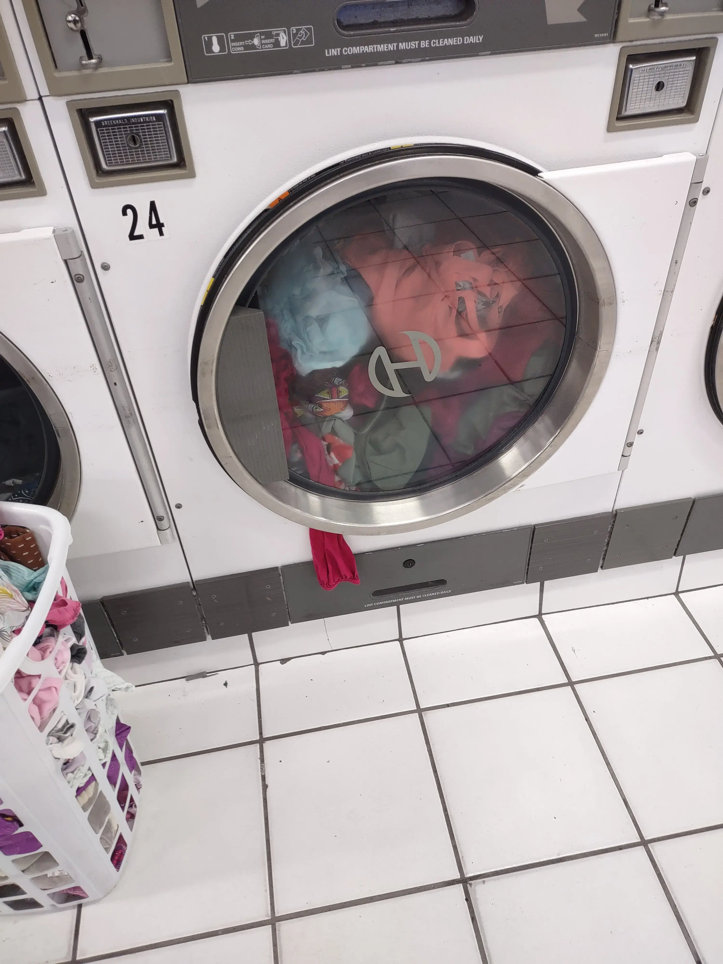 Laundromart - Image 13