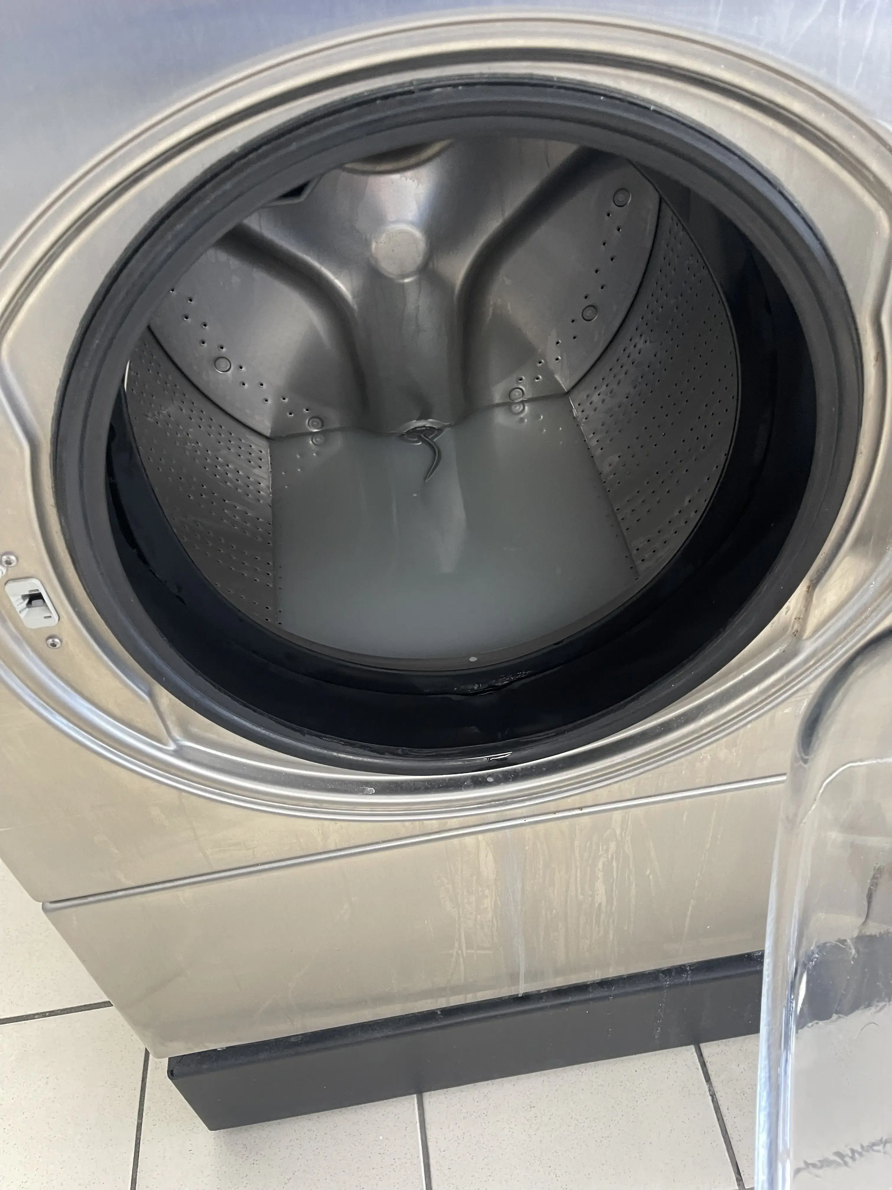 laundromart thumbnail 16