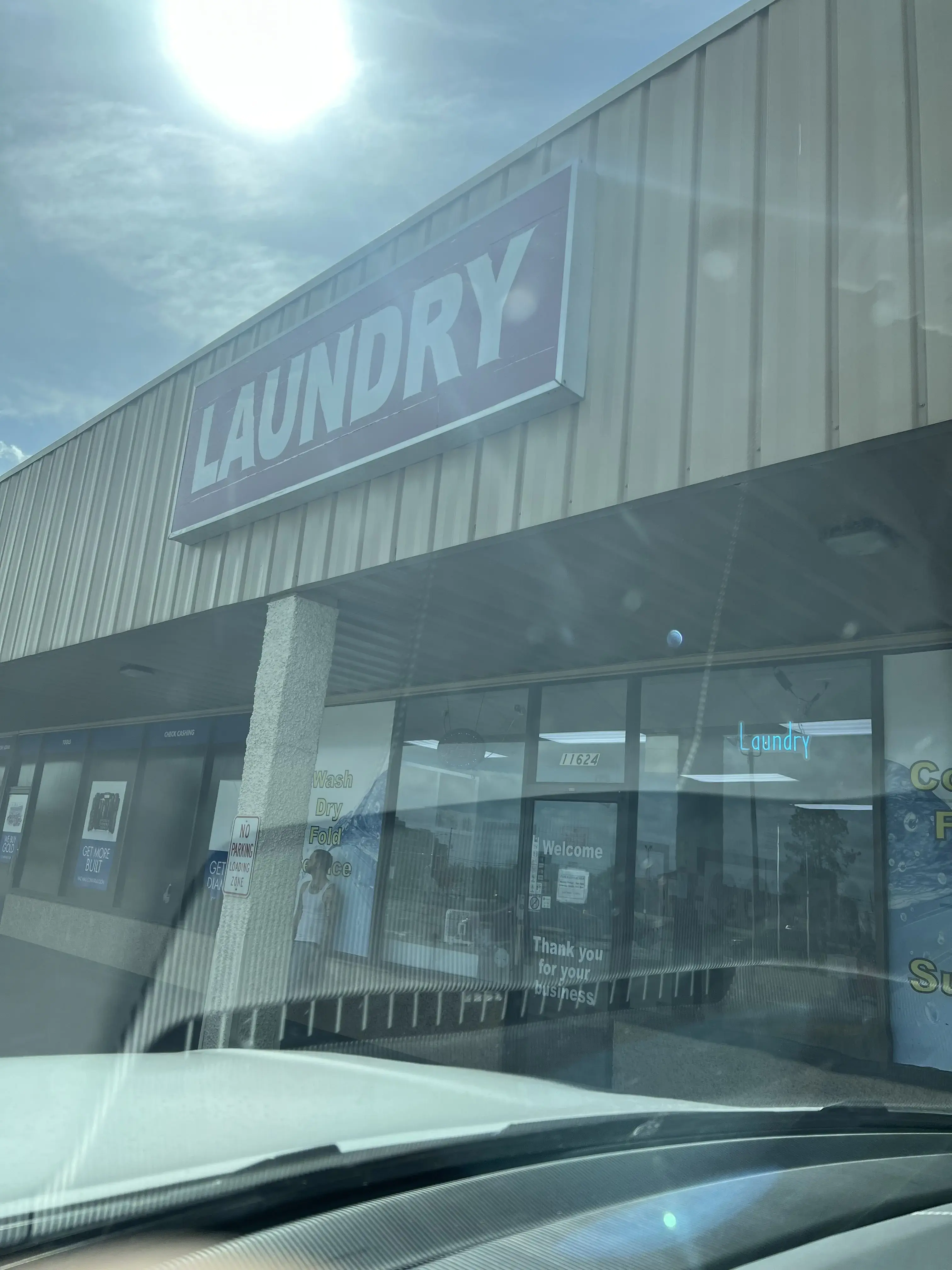 Laundromart Of East Orlando - Image 10